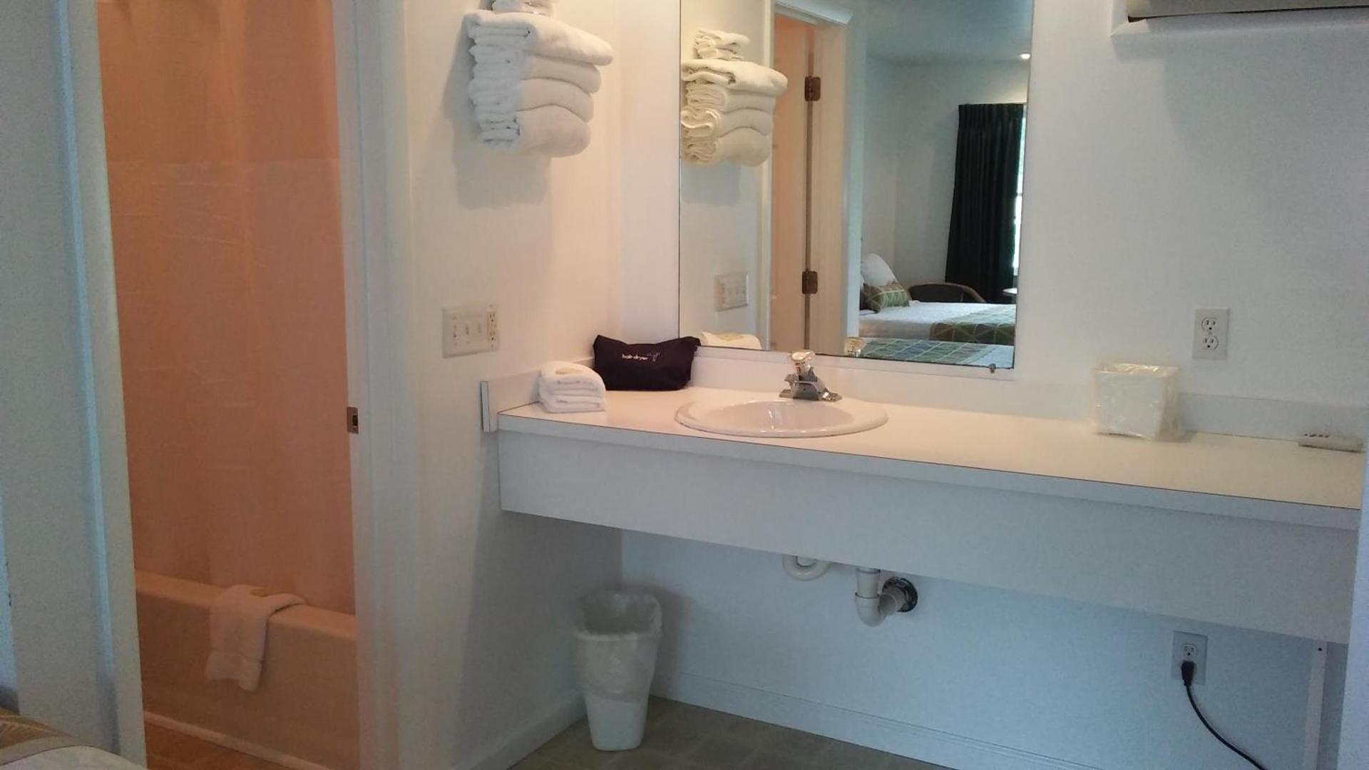 Sea Shell Motel photo 24