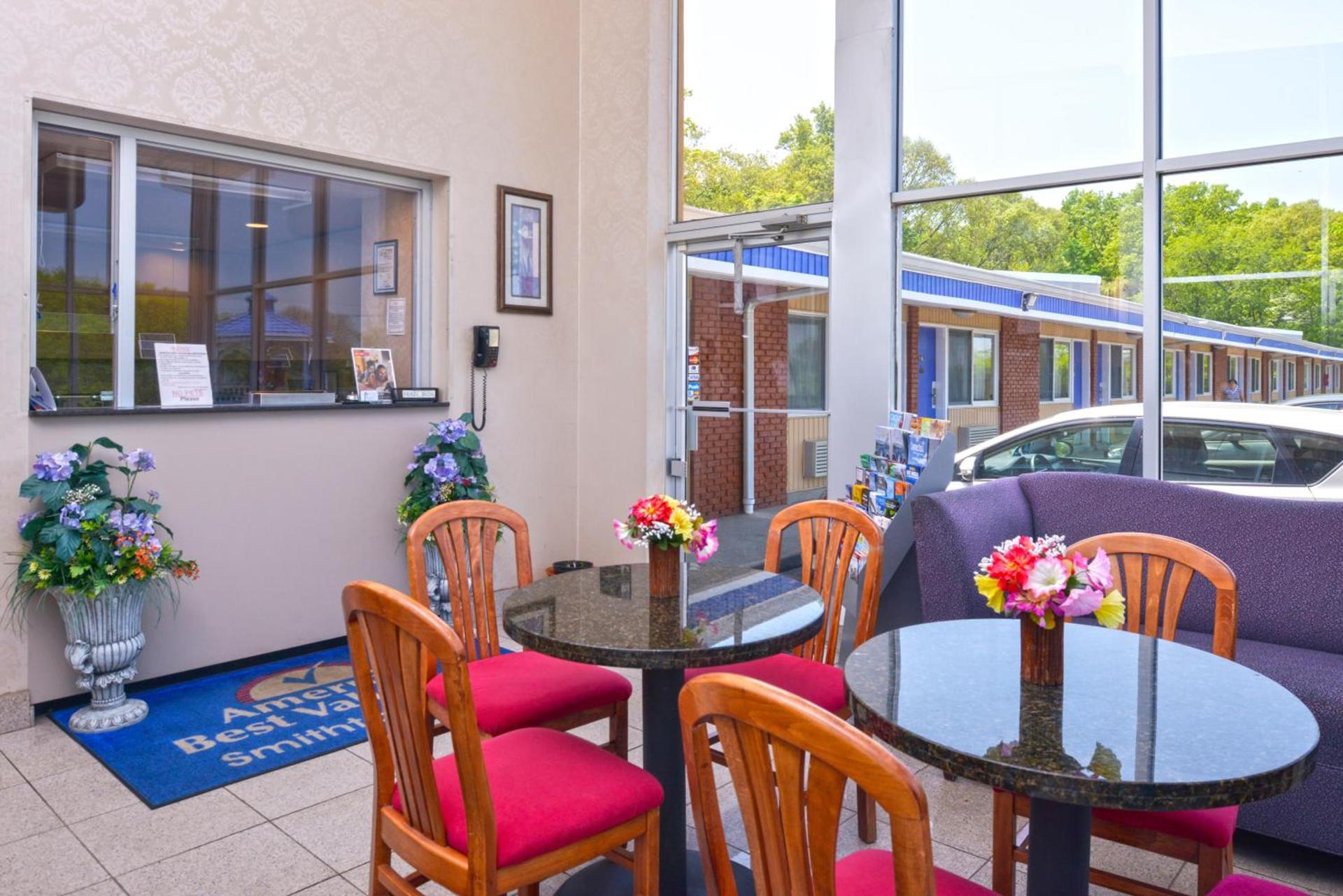 Americas Best Value Inn Smithtown/Long Island photo 2