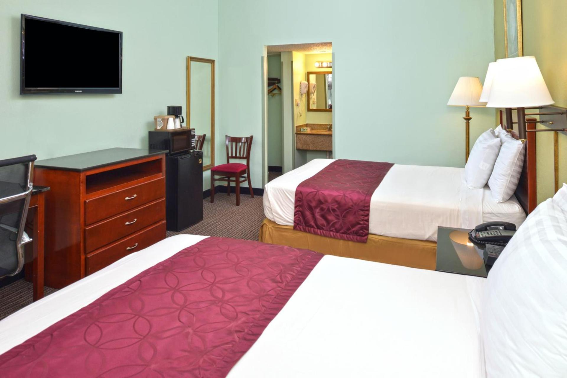 Americas Best Value Inn Smithtown/Long Island photo 11