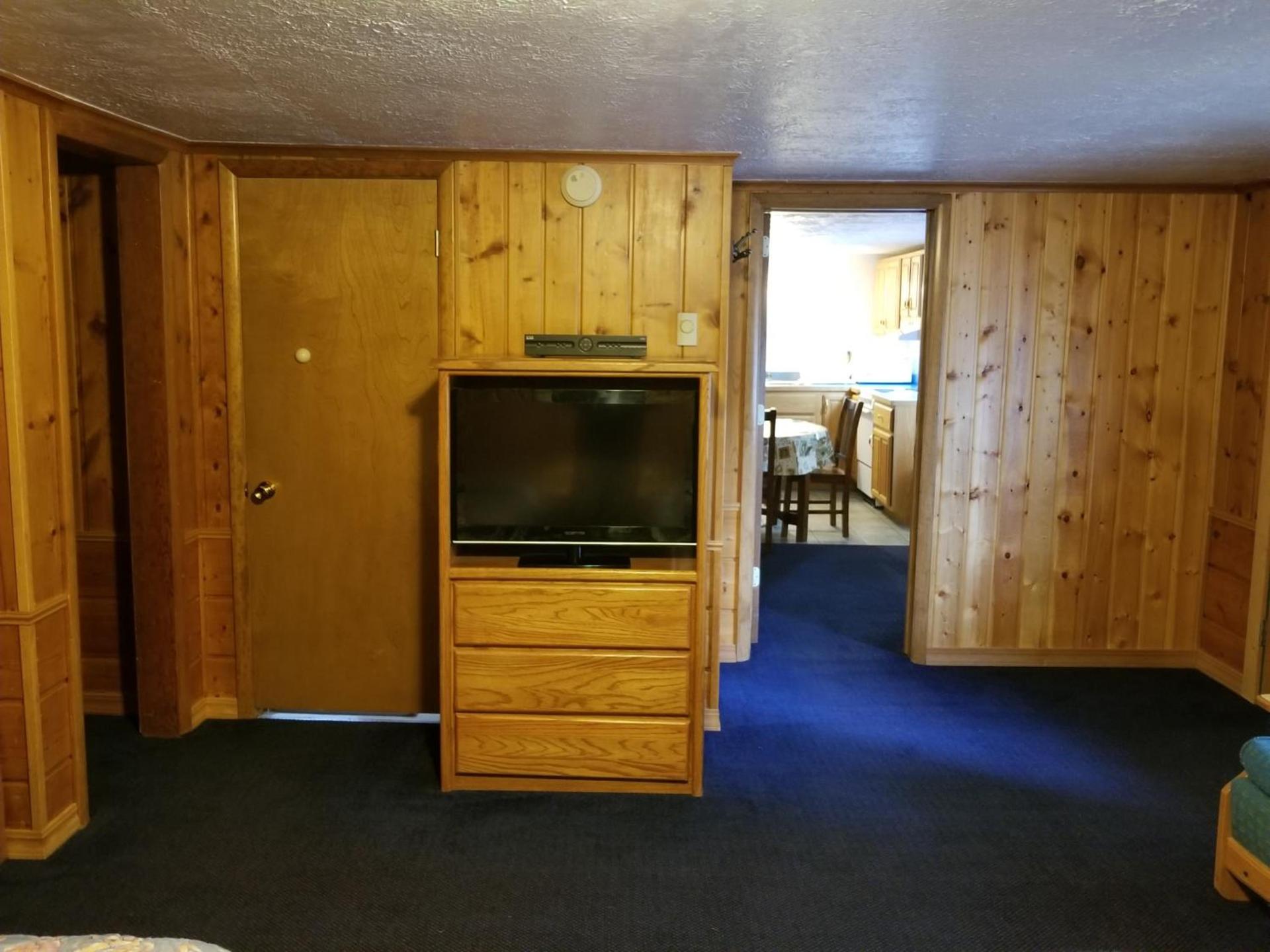 Westwood Motel photo 14