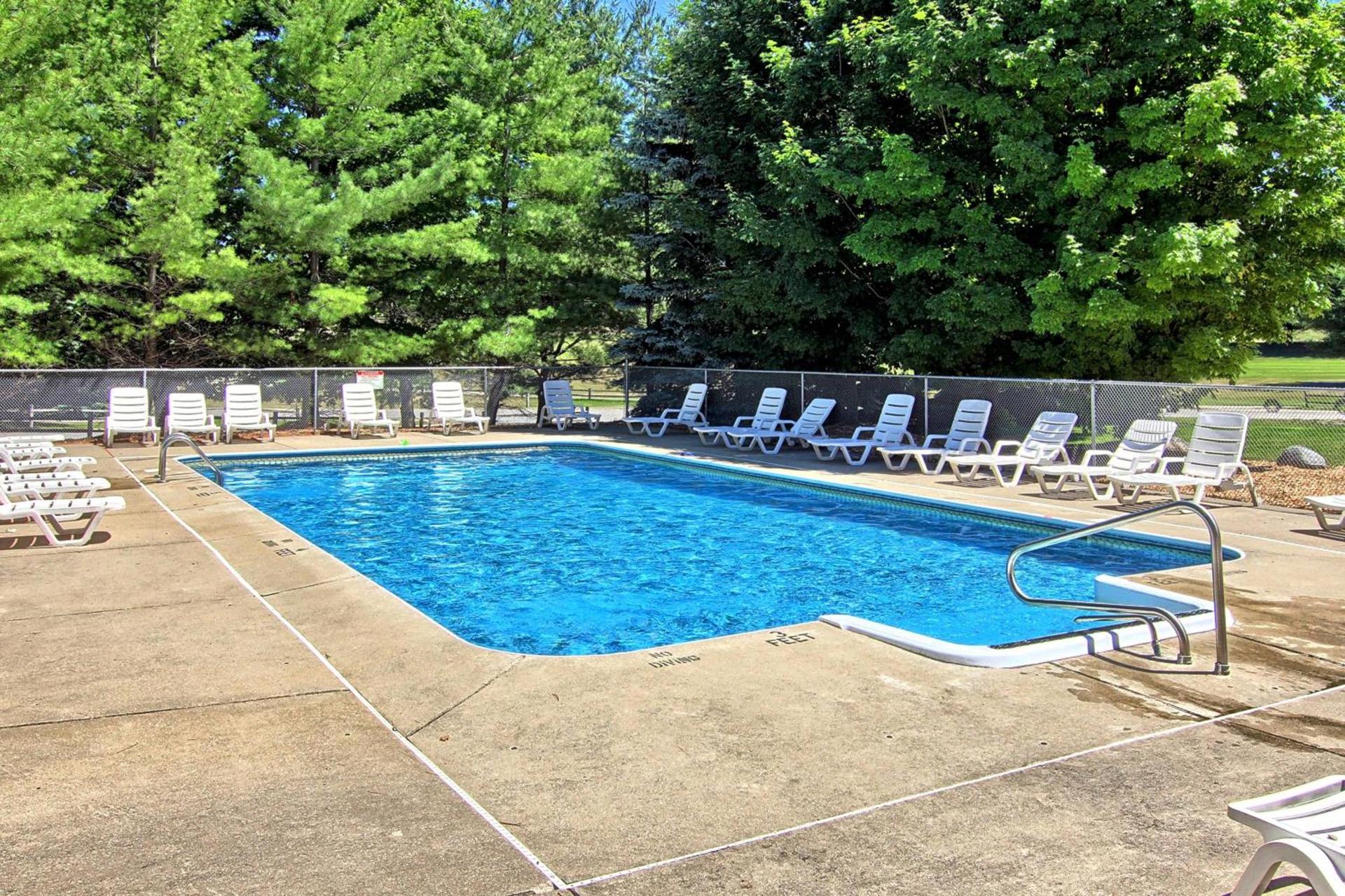 The Legend Cottage Inn photo 7
