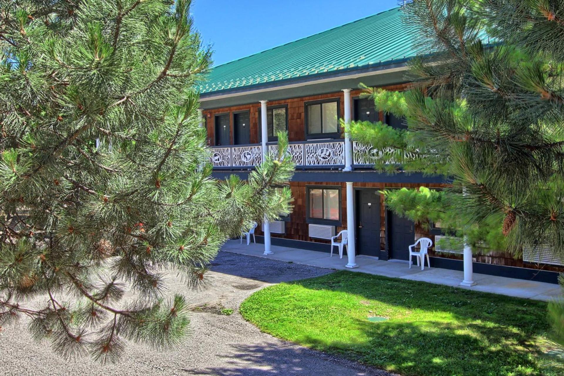 The Legend Cottage Inn photo 2