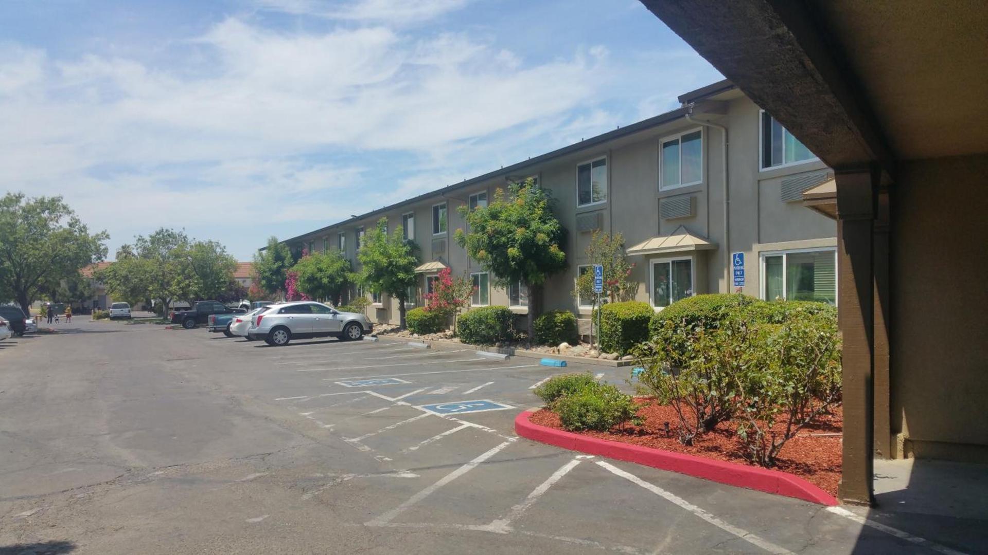 Super 8 by Wyndham Sacramento photo 36
