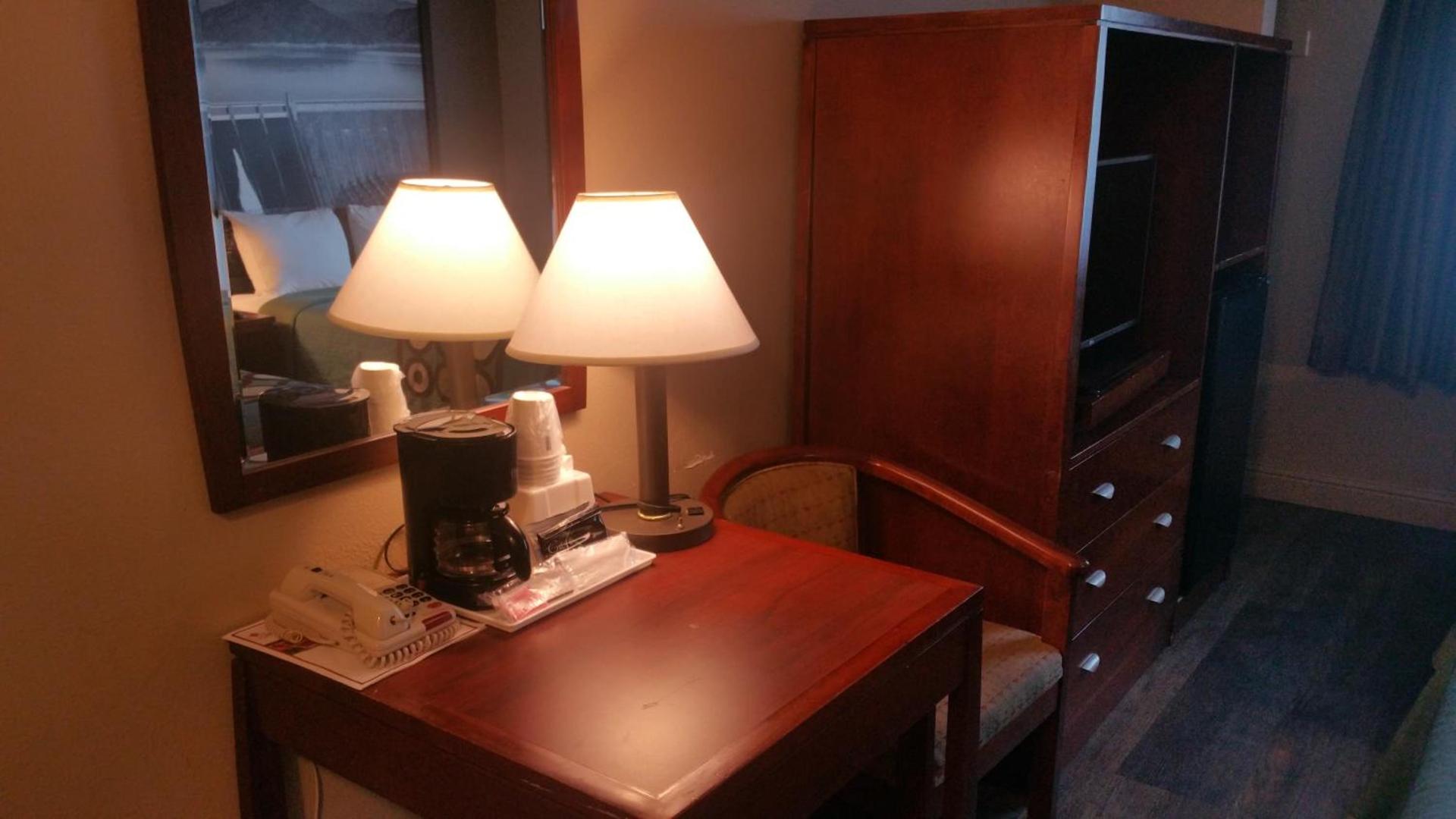 Super 8 by Wyndham Sacramento photo 33