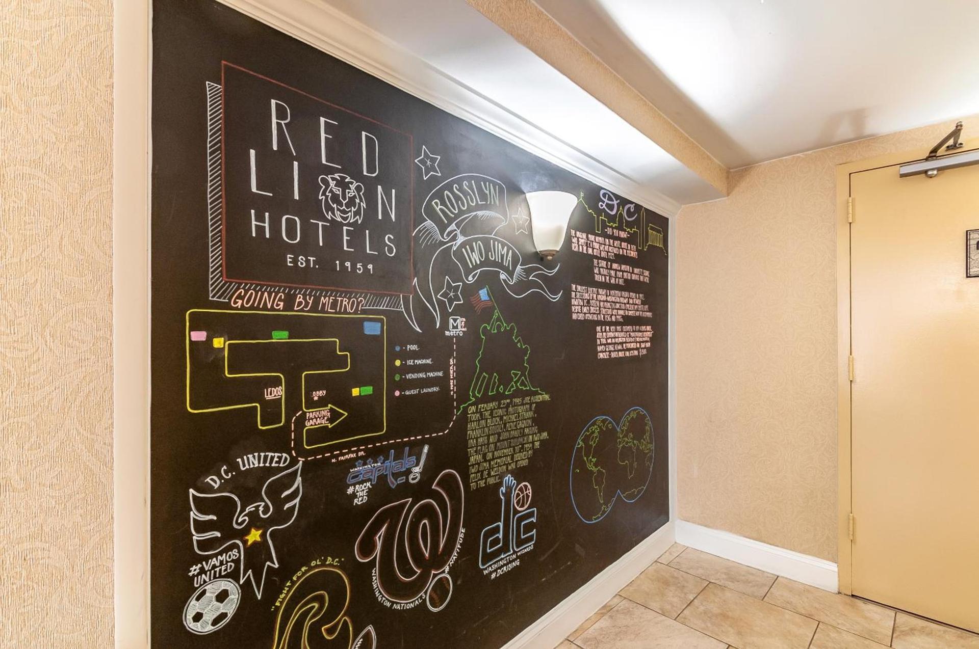 Red Lion Hotel Rosslyn Iwo Jima photo 2