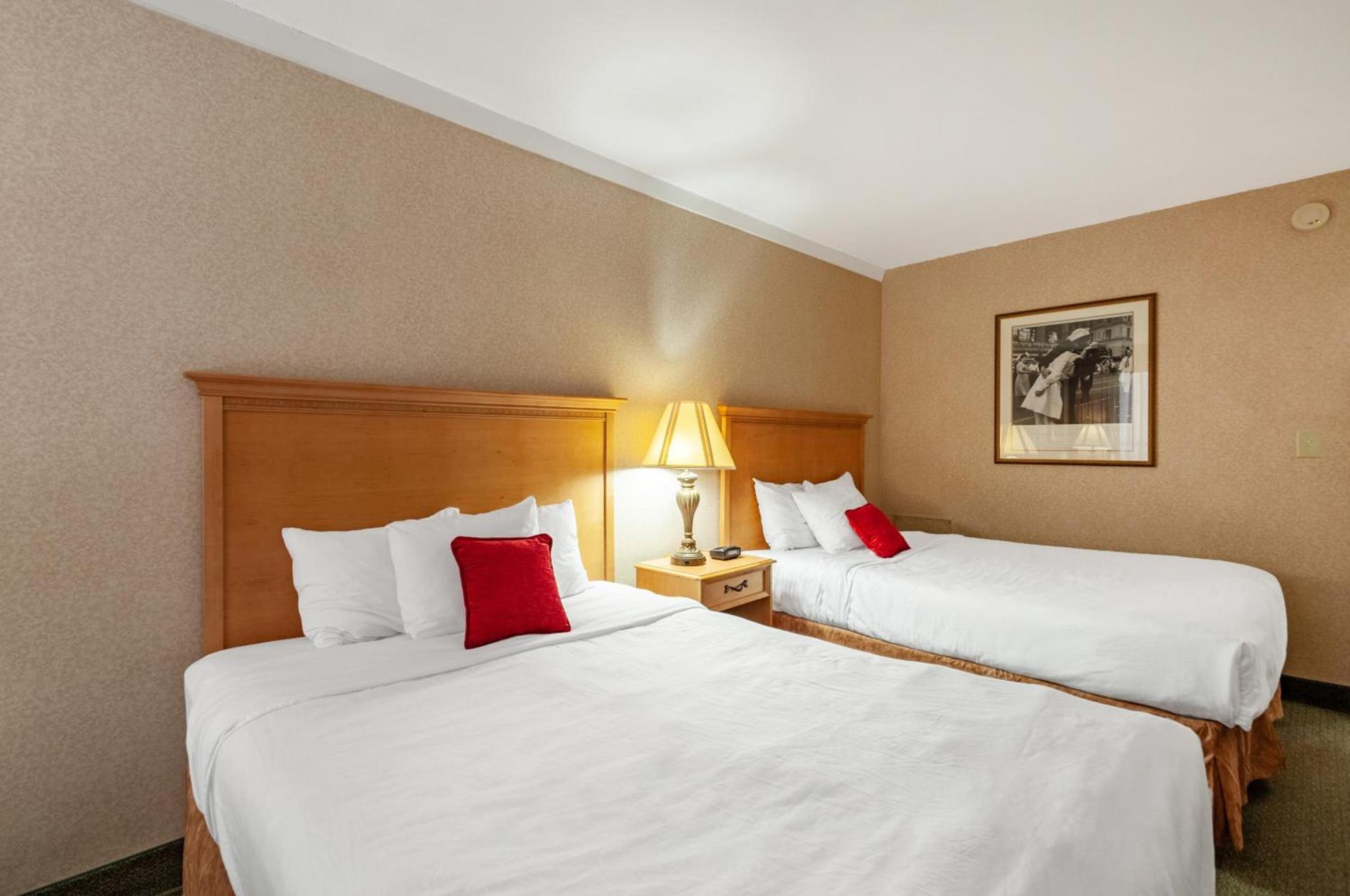 Red Lion Hotel Rosslyn Iwo Jima photo 16