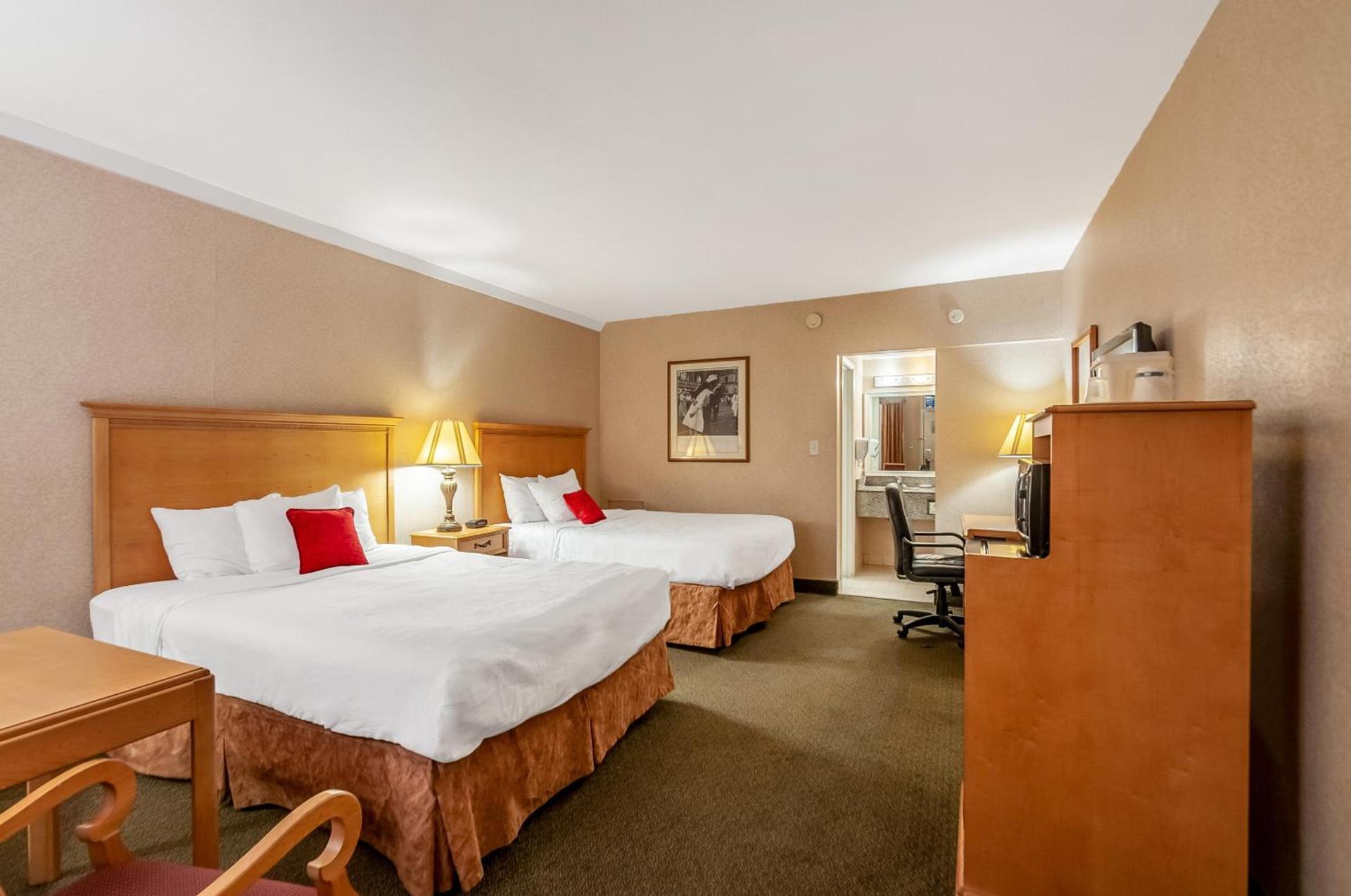 Red Lion Hotel Rosslyn Iwo Jima photo 14