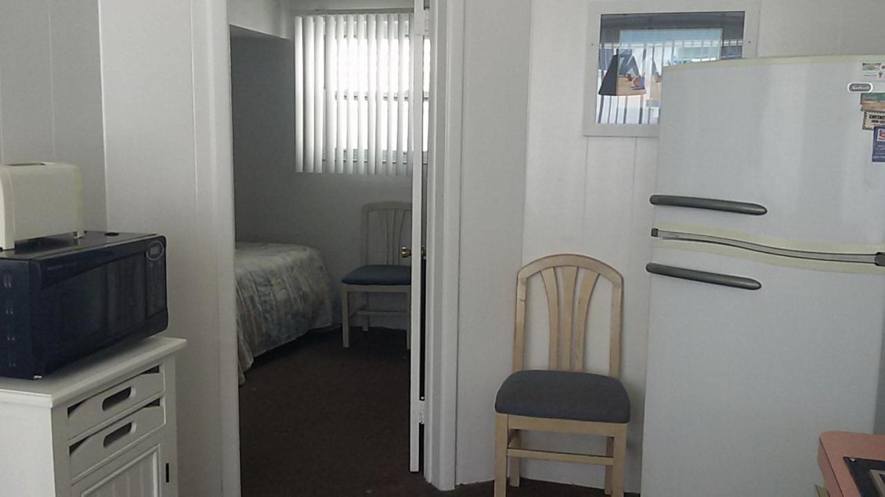 Tide Winds Motel photo 35