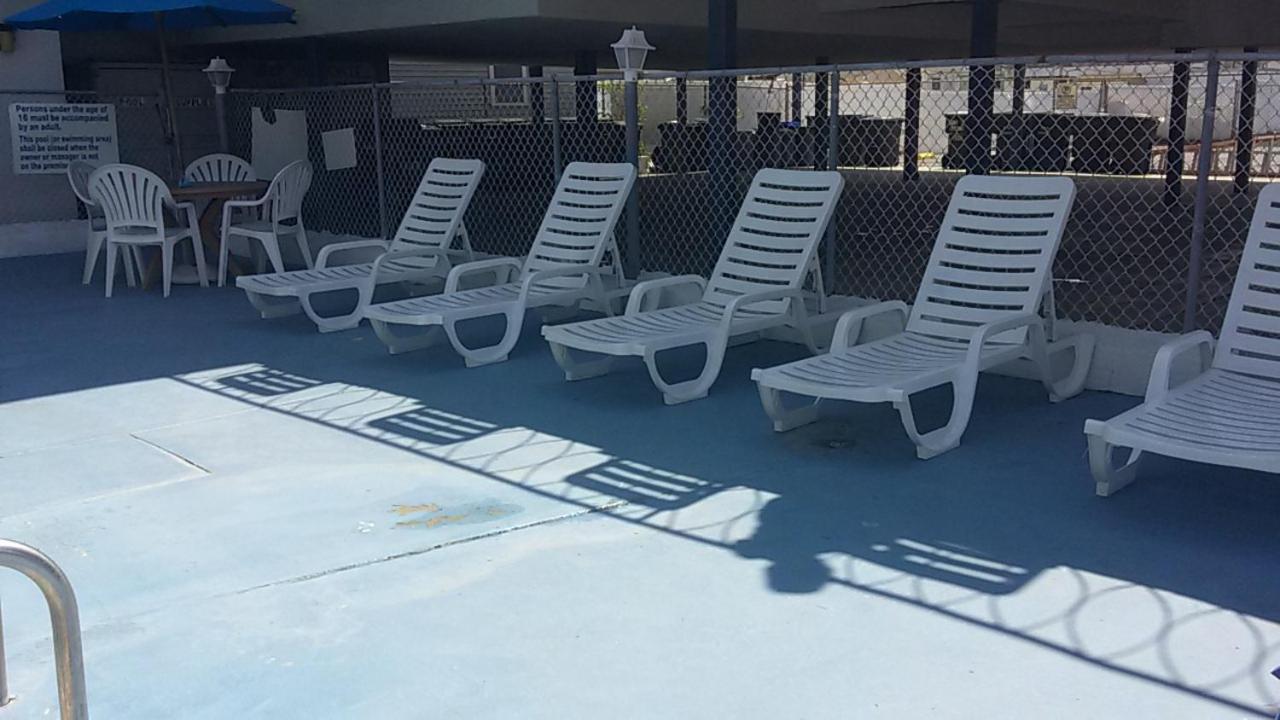 Tide Winds Motel photo 36