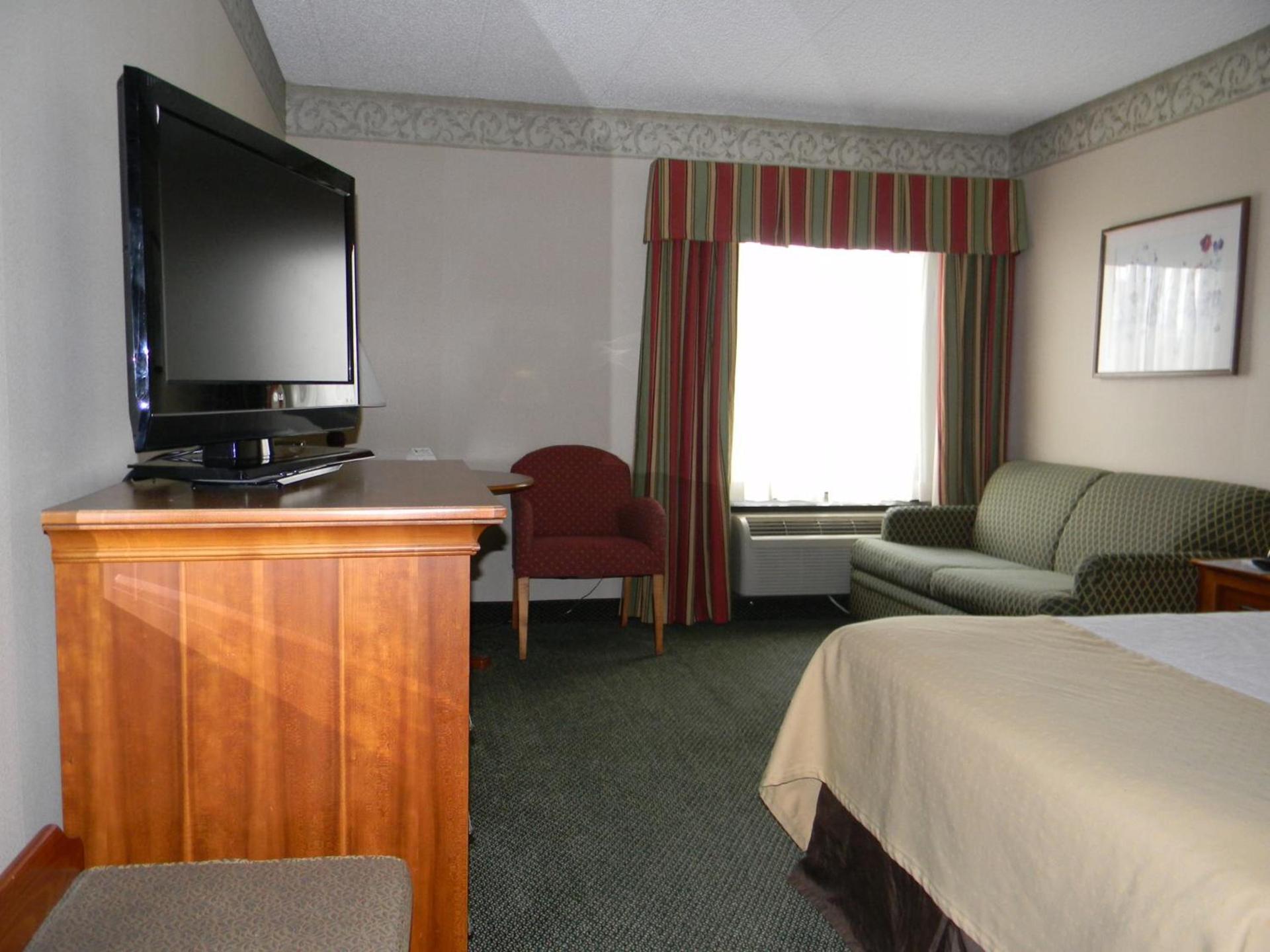 Holiday Lodge Hotel and Conference Center photo 7