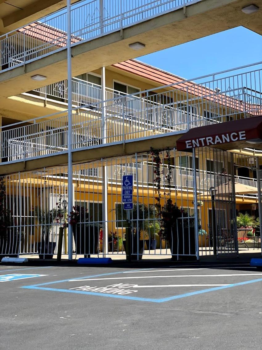 Imperial Inn Oakland photo 1