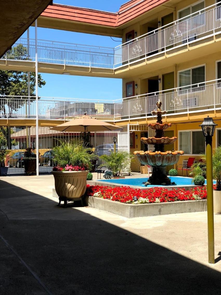 Imperial Inn Oakland photo 78