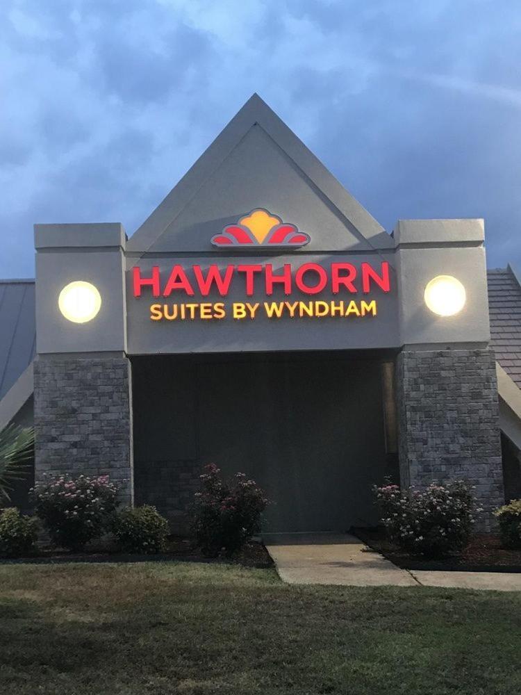 Hawthorn Suites by Wyndham Columbia photo 1