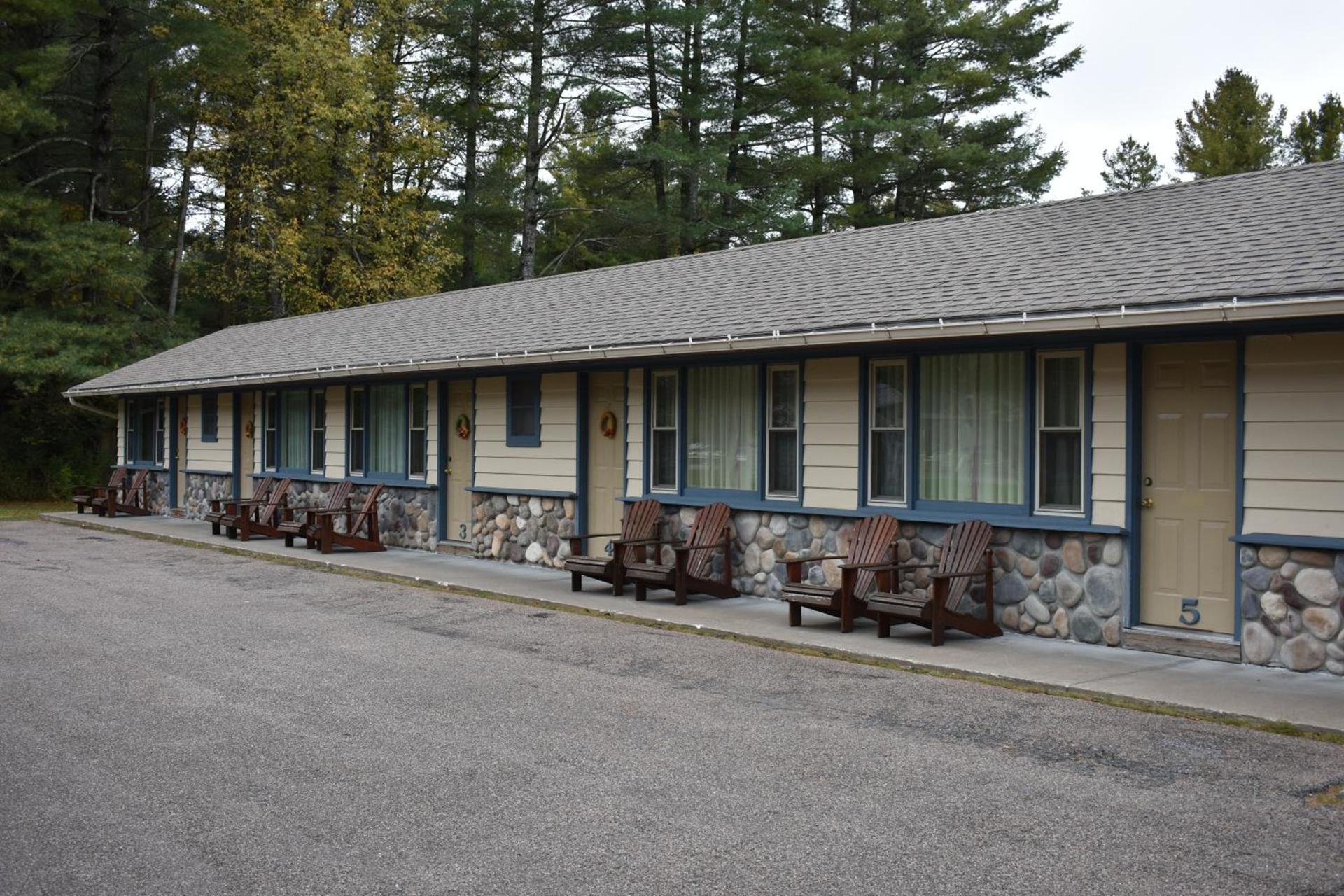 Country Club Motel photo 3