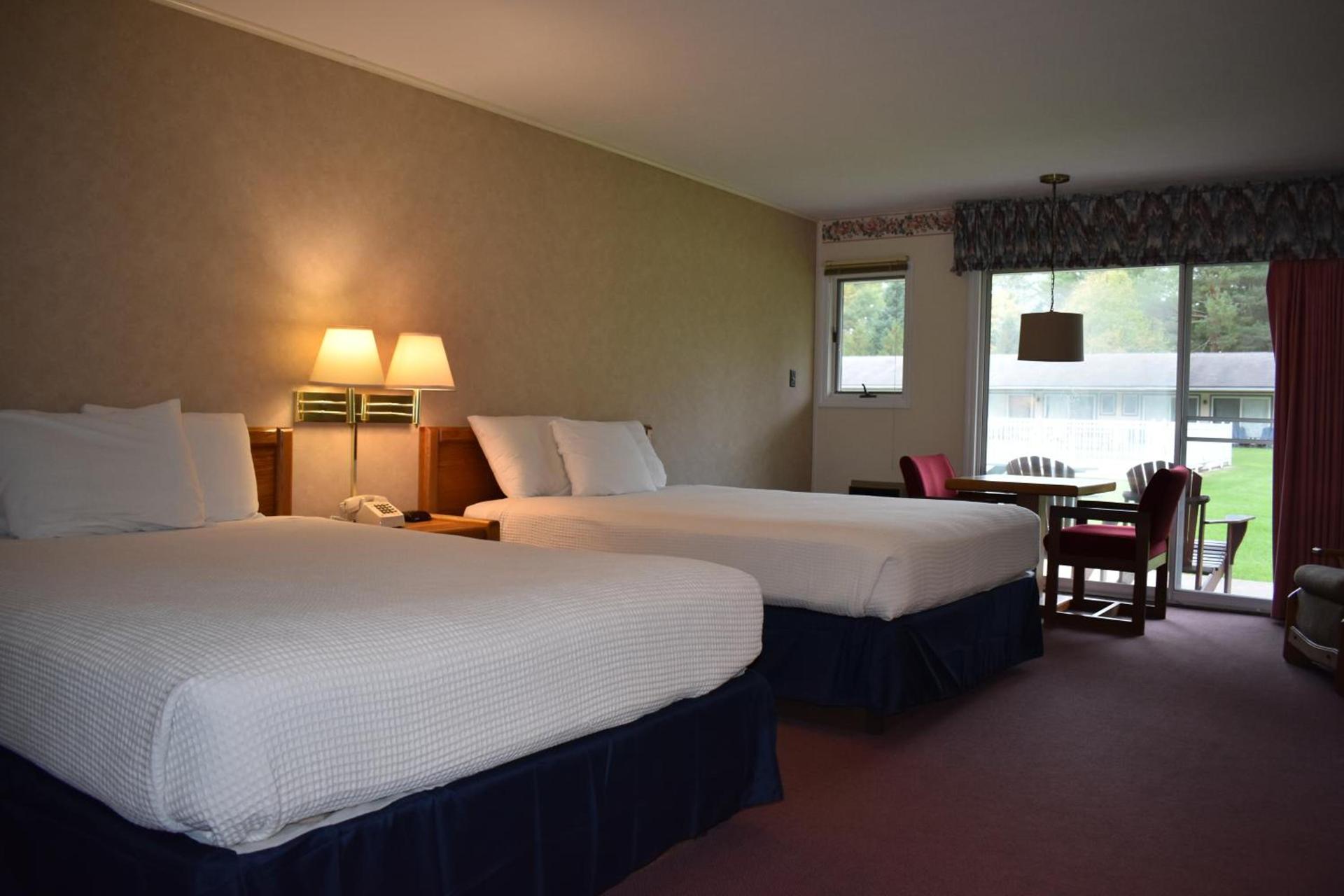 Country Club Motel photo 6