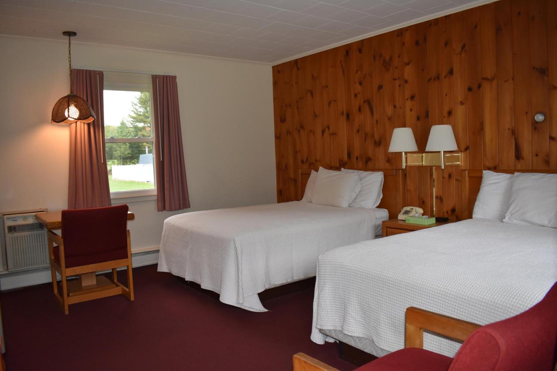 Country Club Motel photo 13