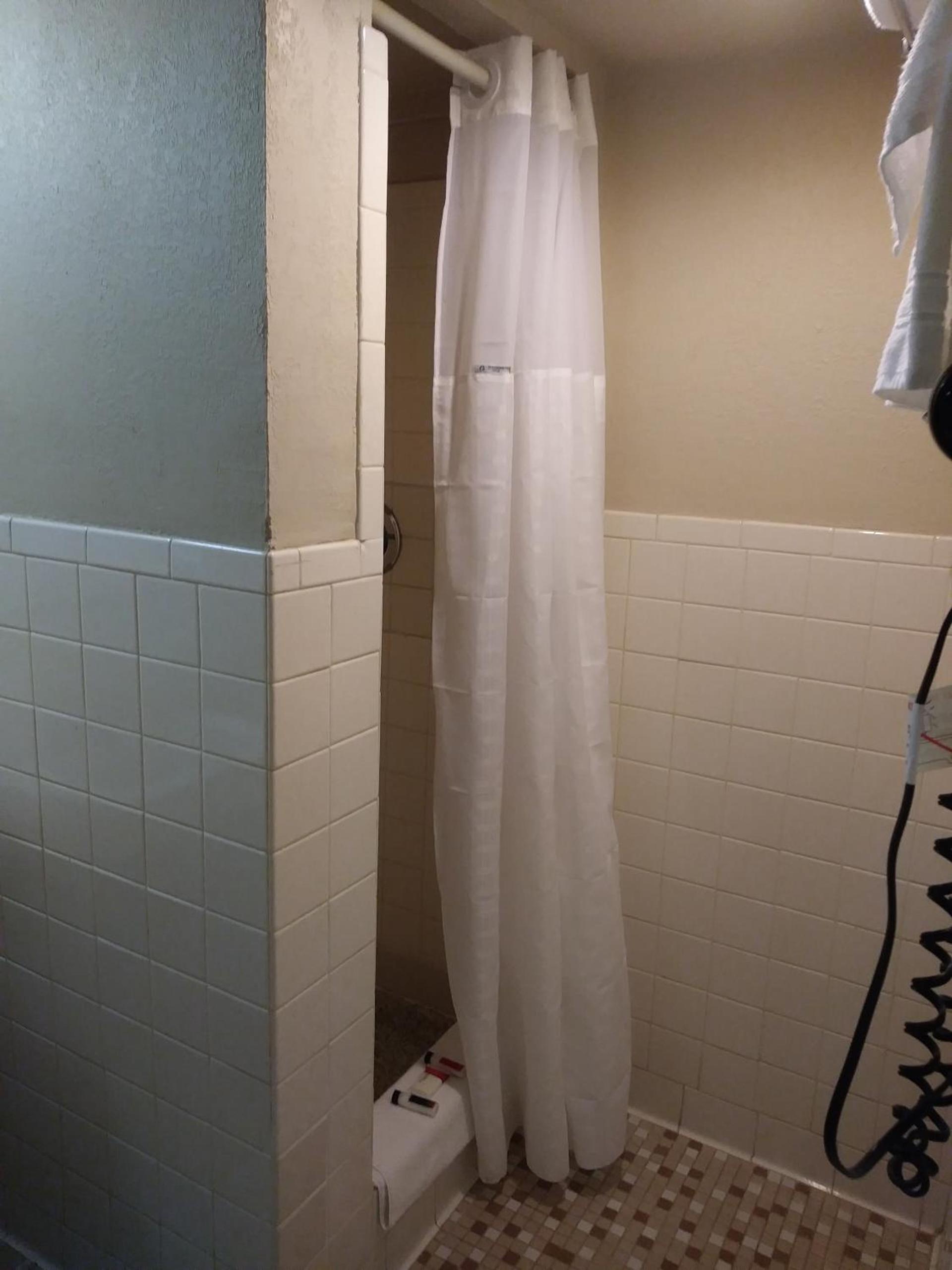 Days Inn by Wyndham Hot Springs photo 20