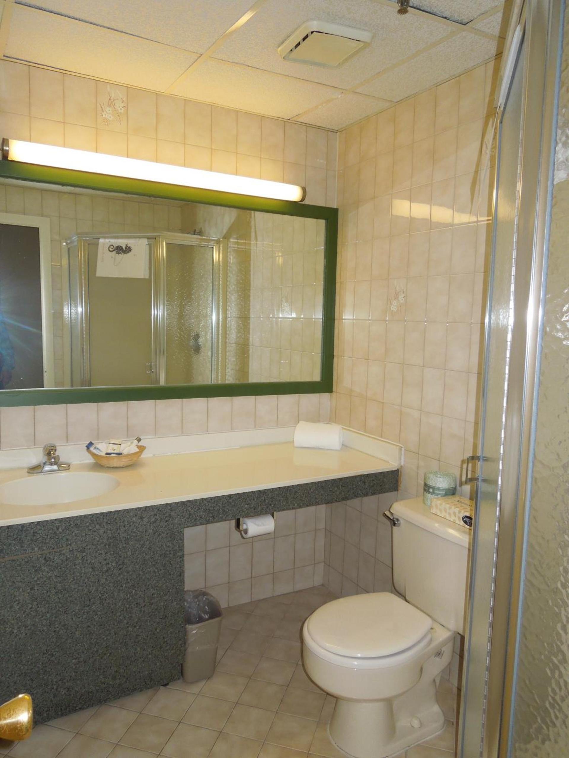 Bay Shore Inn photo 25