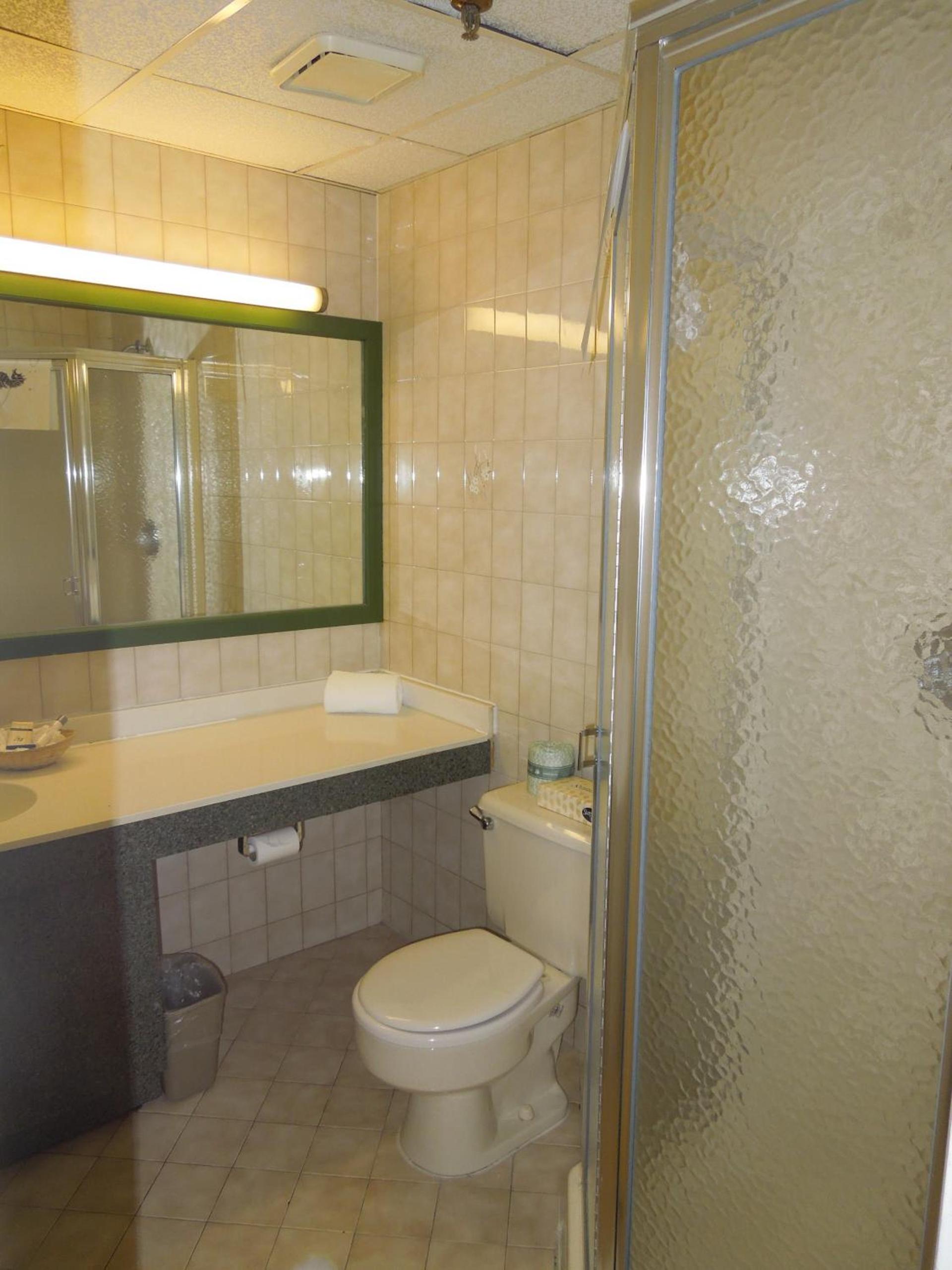 Bay Shore Inn photo 23