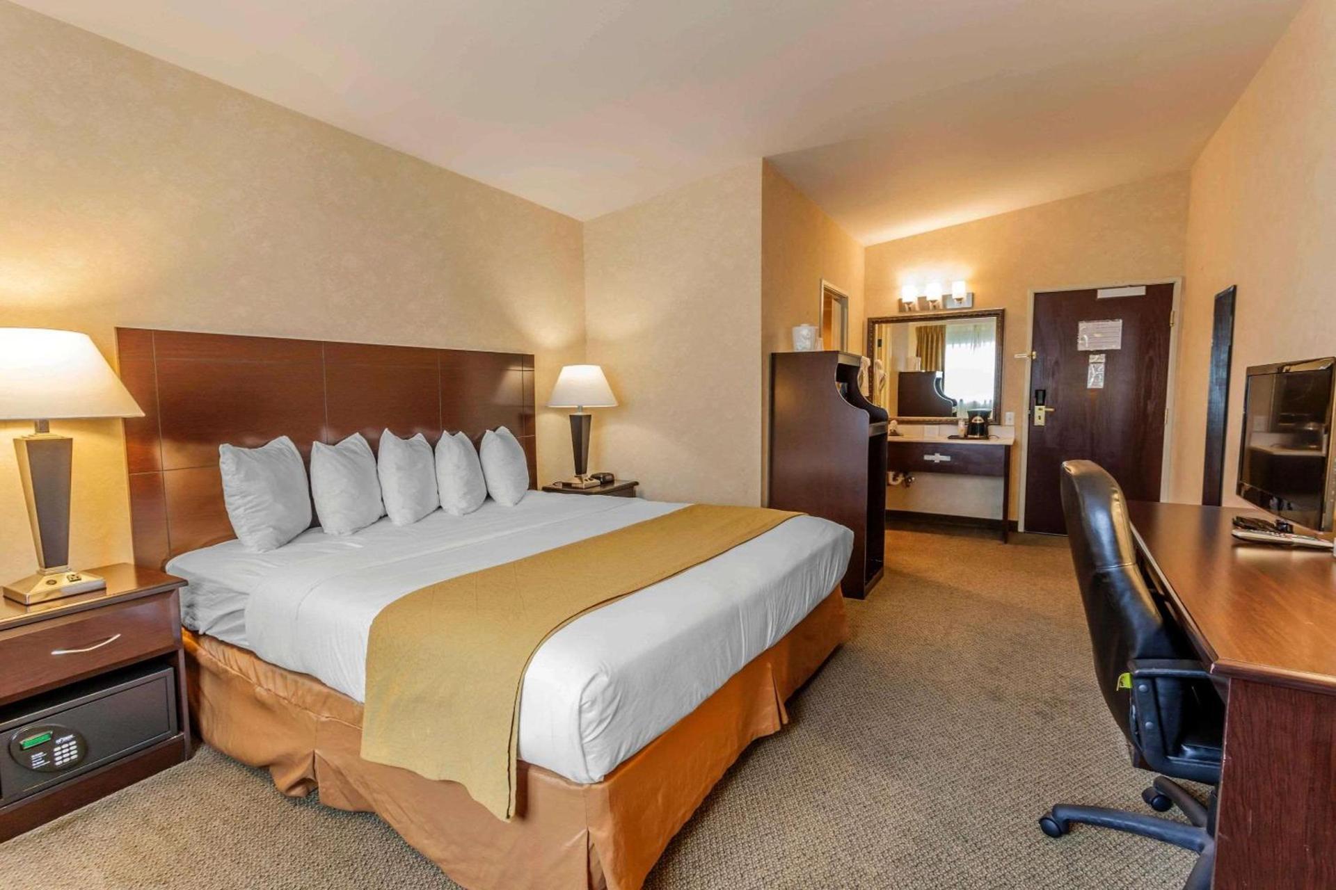 Quality Inn Arlington photo 12