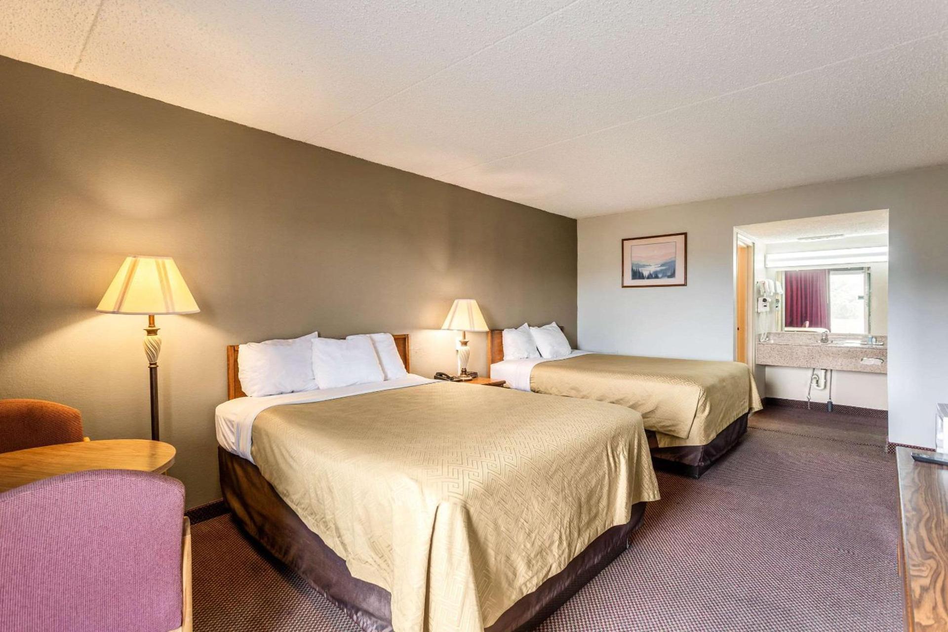 Rodeway Inn Renfro Valley photo 10
