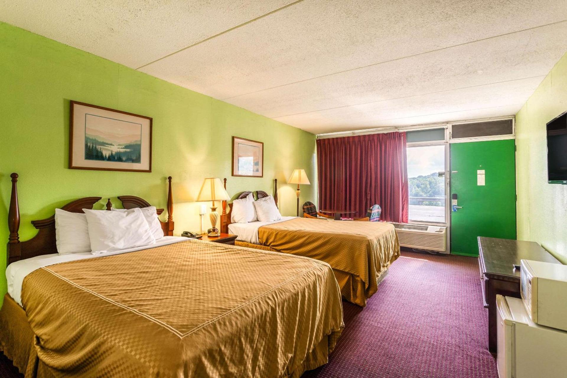 Rodeway Inn Renfro Valley photo 8