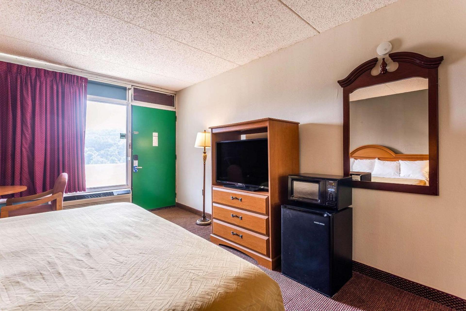 Rodeway Inn Renfro Valley photo 6