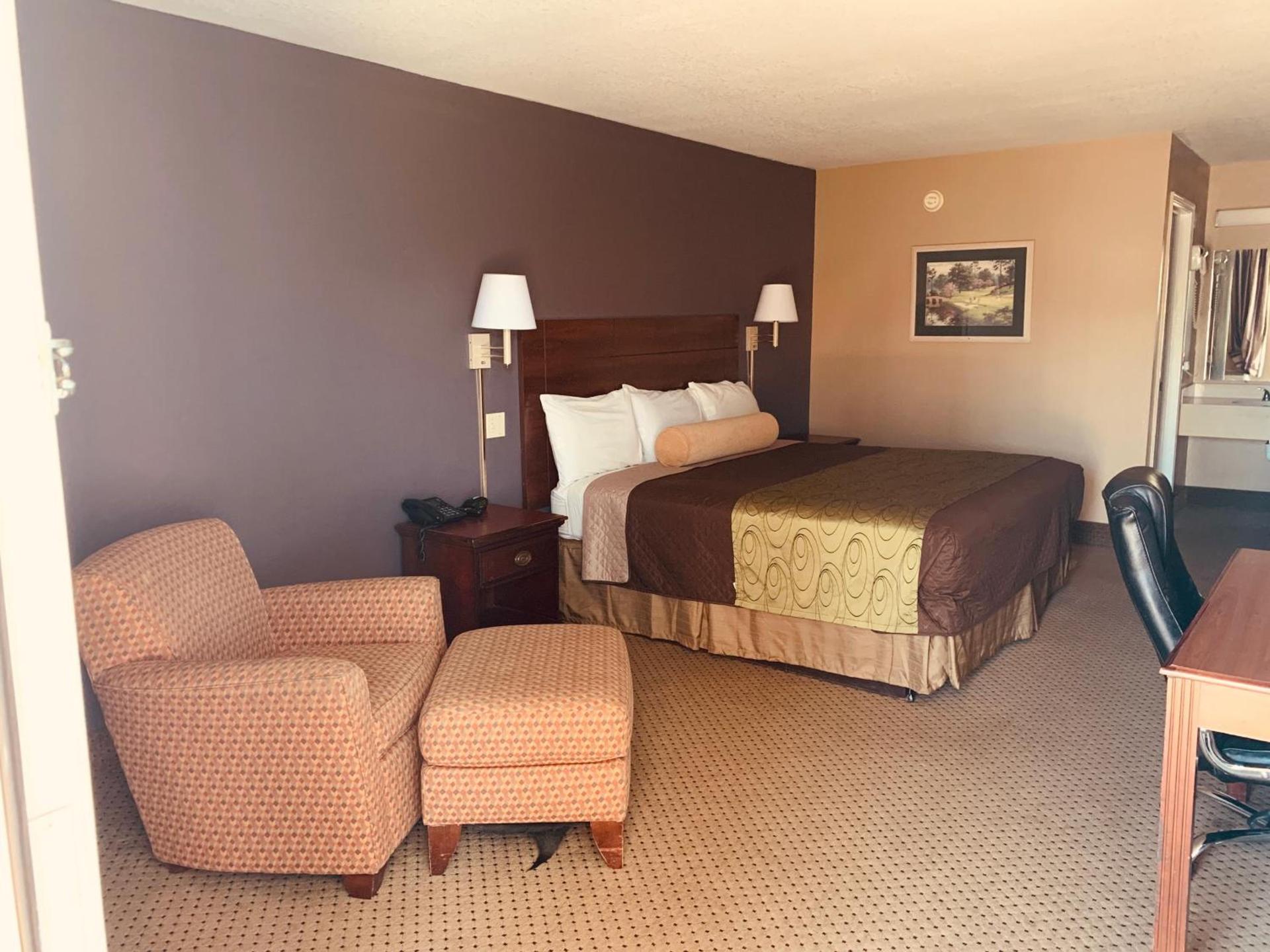 Budget Inn Beebe photo 5
