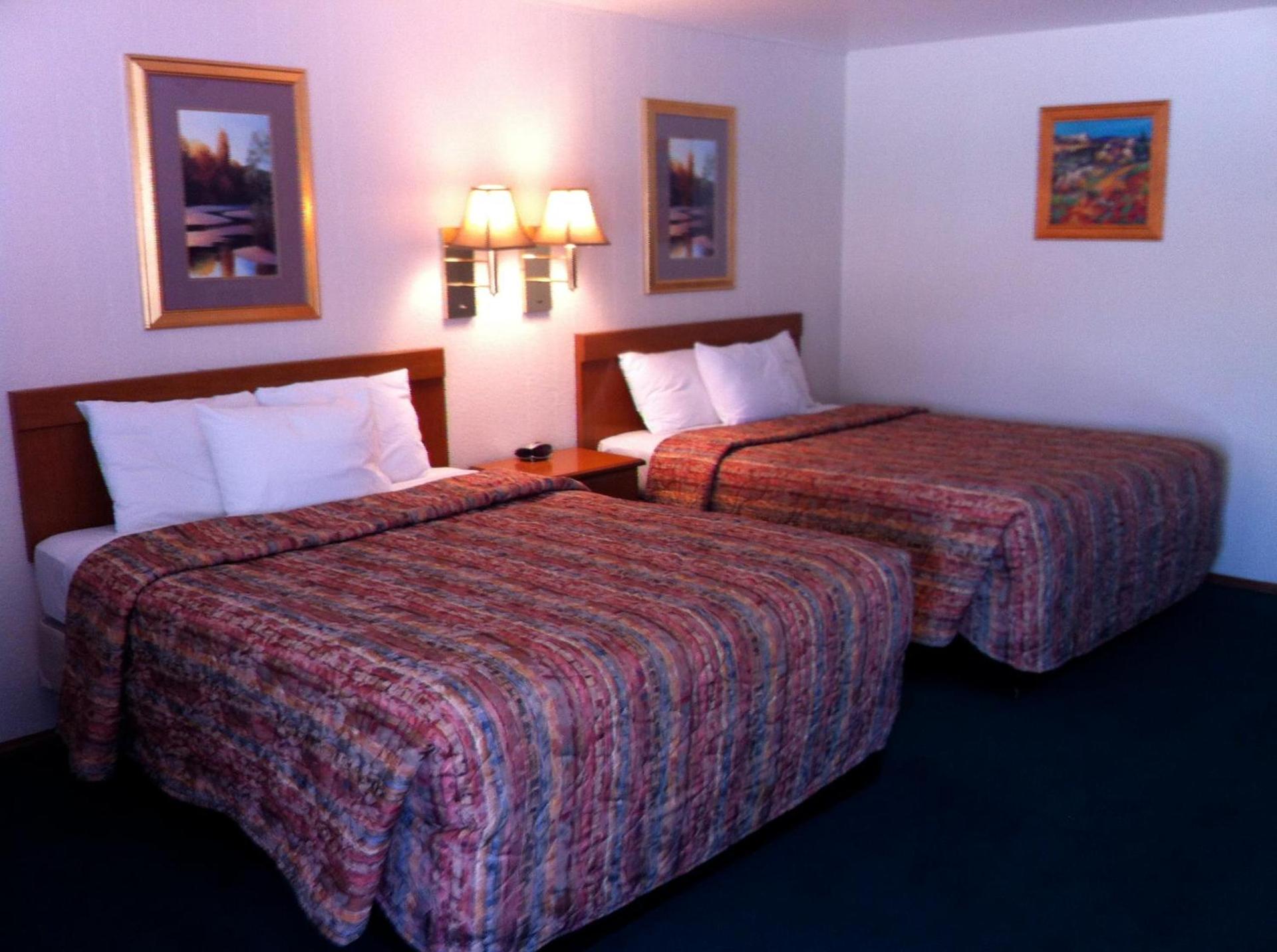 Legacy Inn photo 2