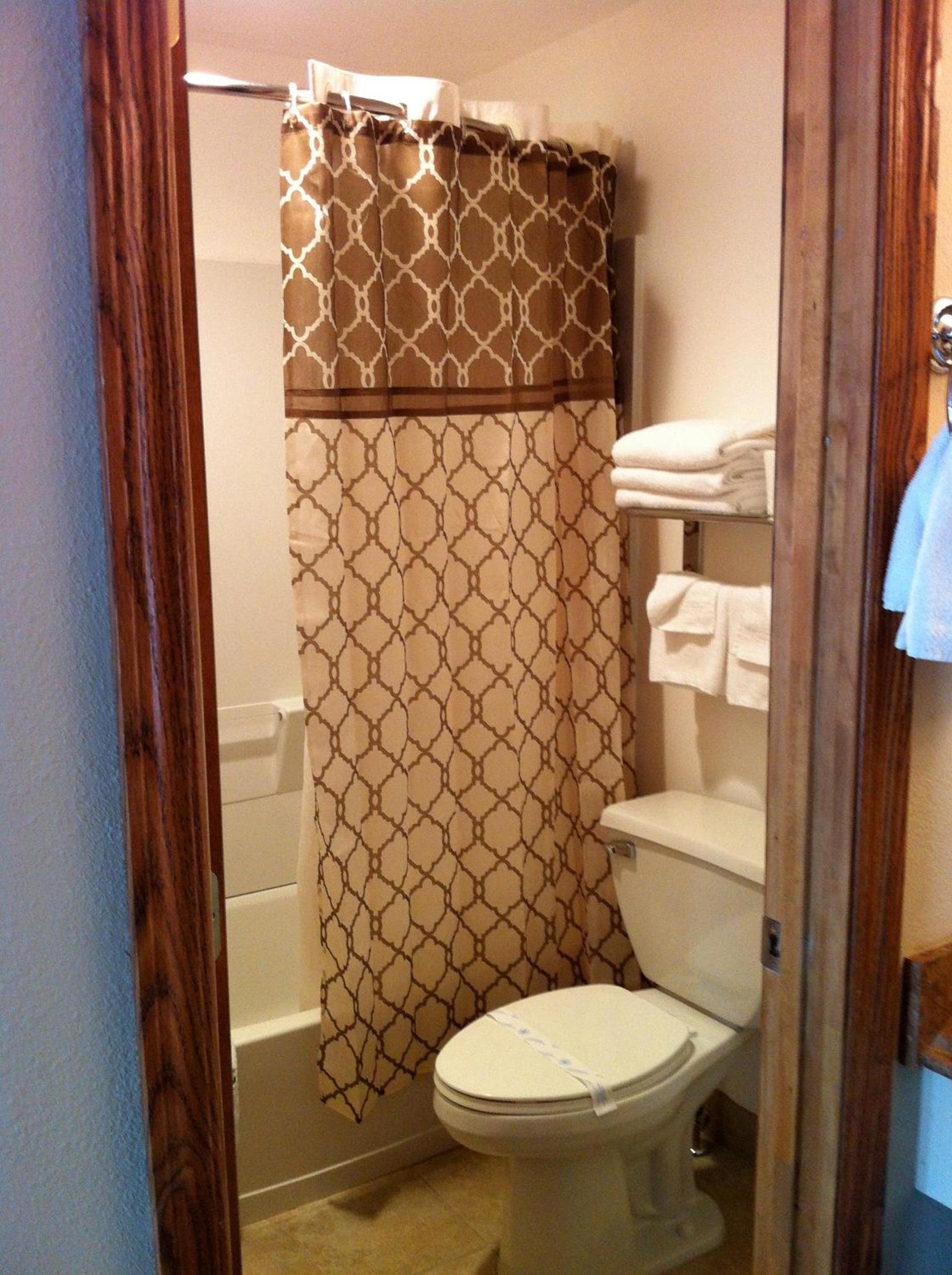 Legacy Inn photo 8