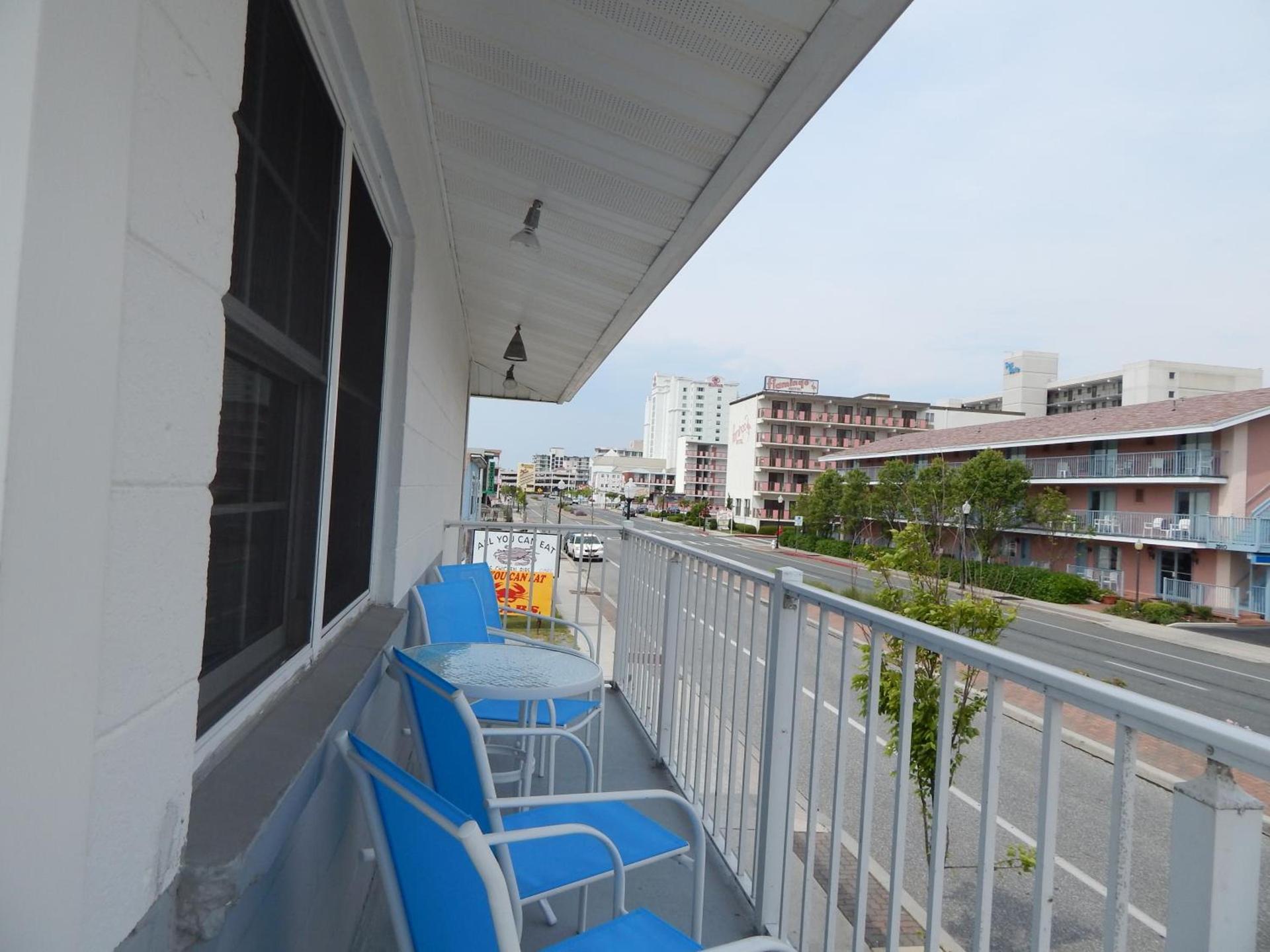 Sun 'n Fun Motel photo 11