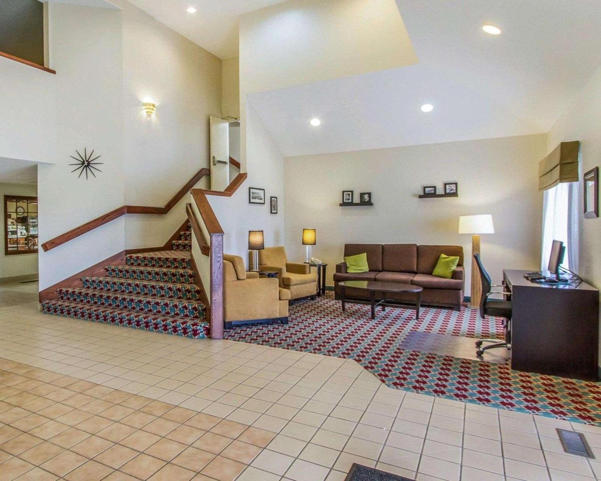 Rodeway Inn photo 6