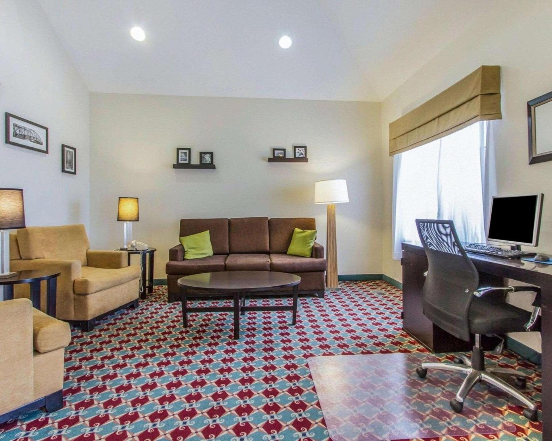Rodeway Inn photo 20