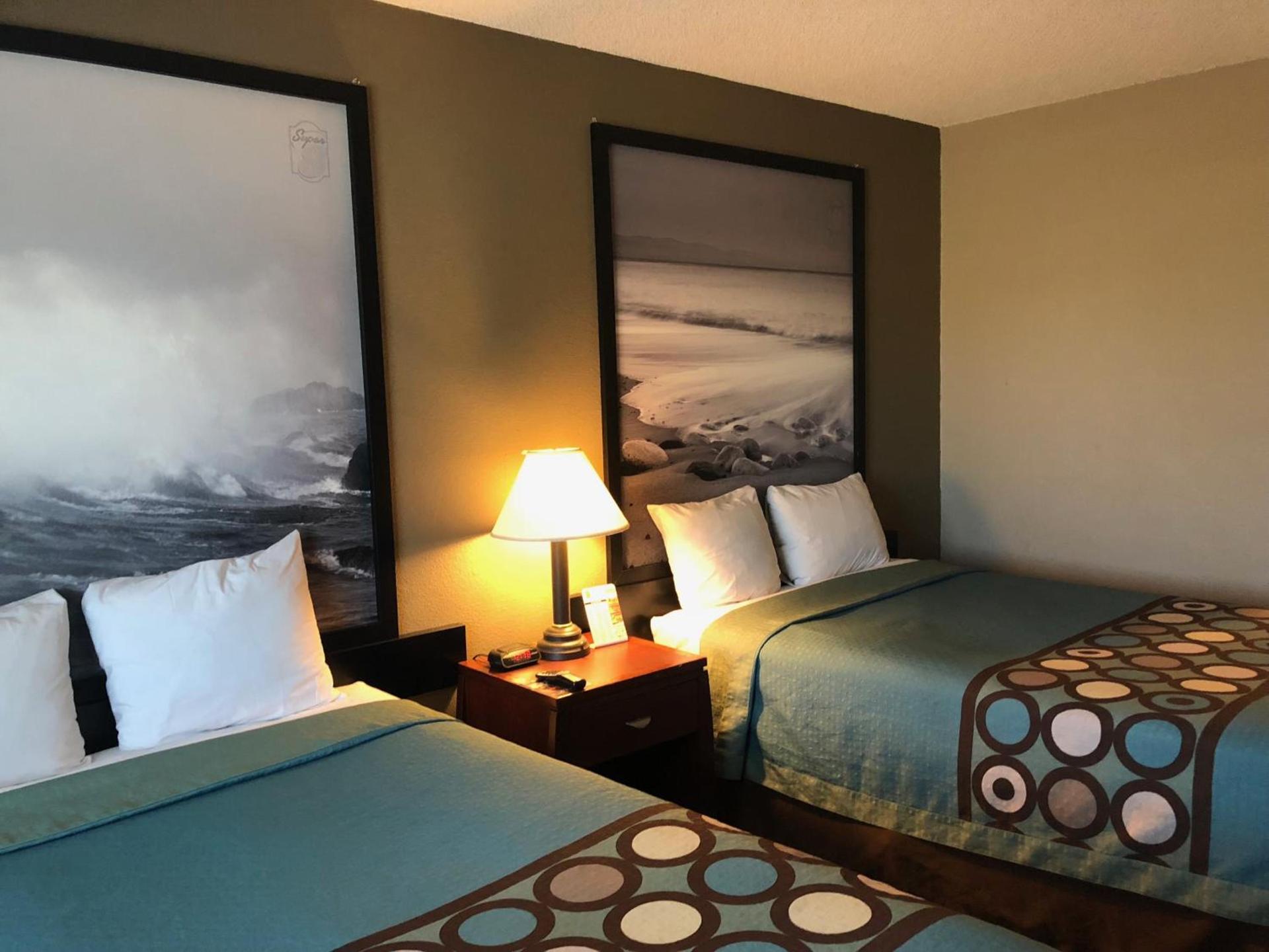 Super 8 by Wyndham Sacramento photo 14