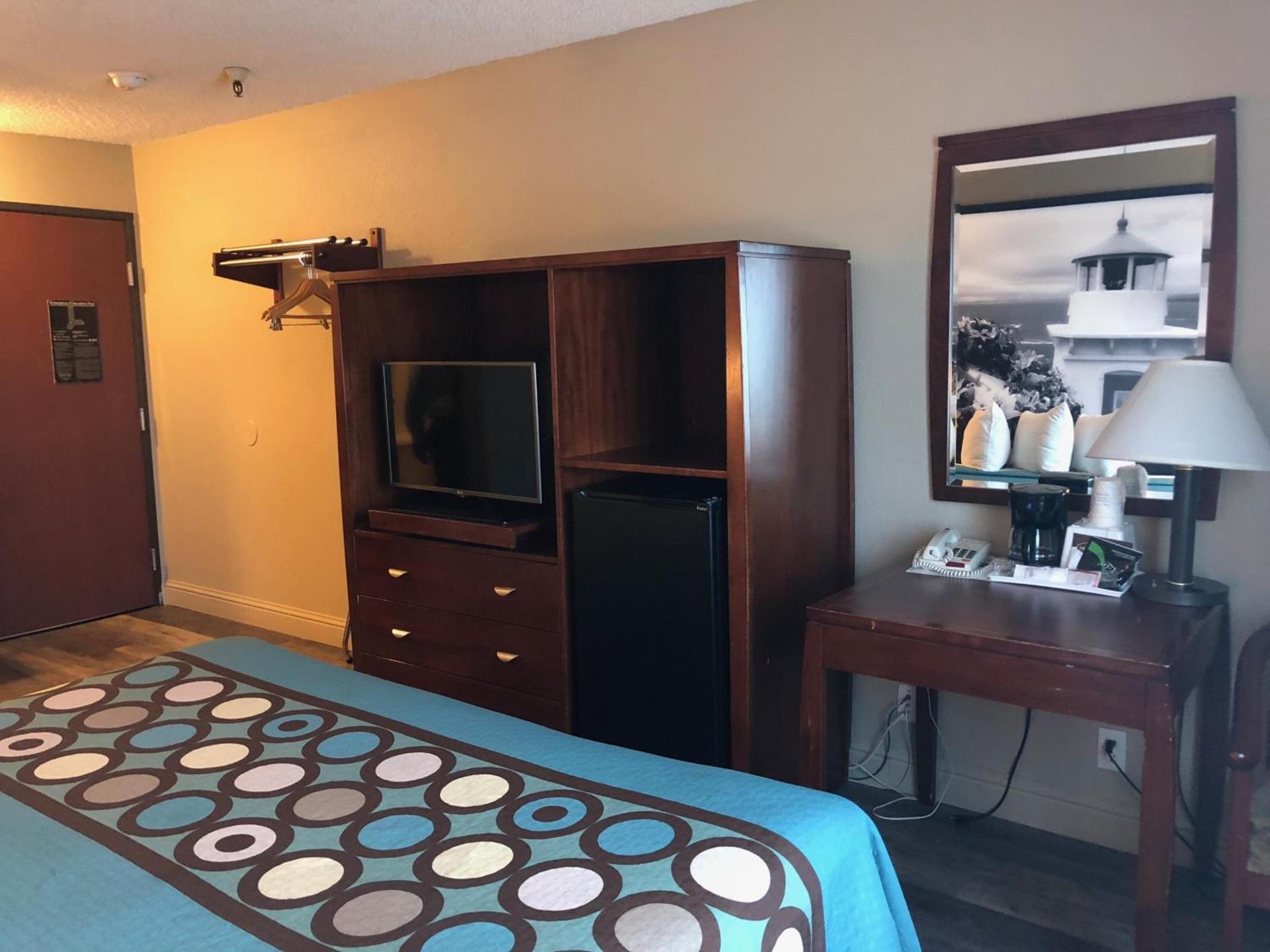 Super 8 by Wyndham Sacramento photo 21
