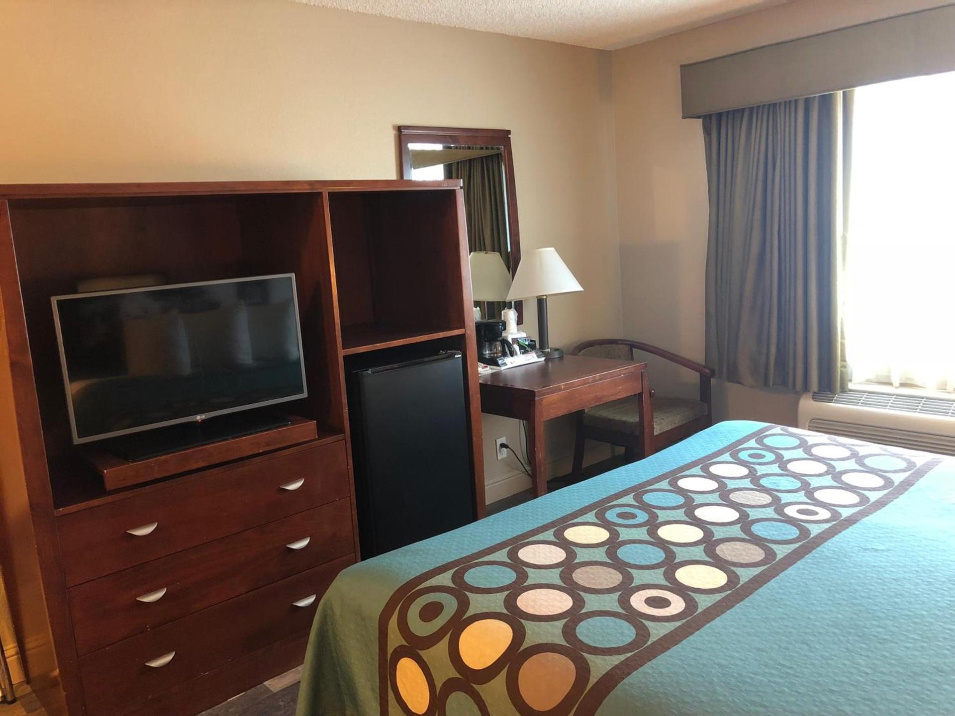 Super 8 by Wyndham Sacramento photo 24