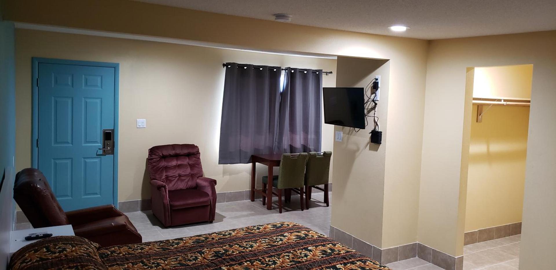 Westernaire Motel photo 13