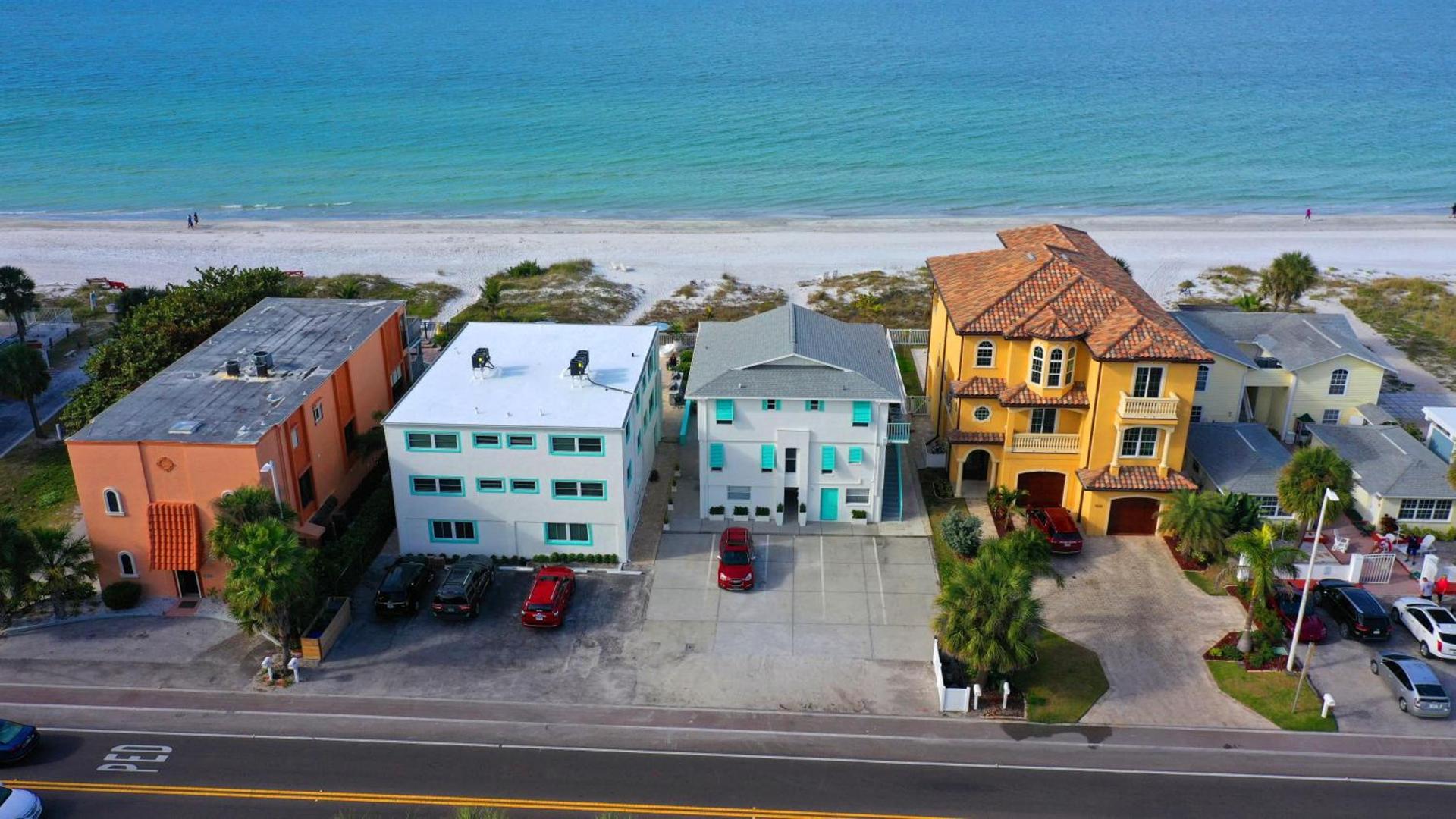 The New Hotel Collection Beachfront photo 8