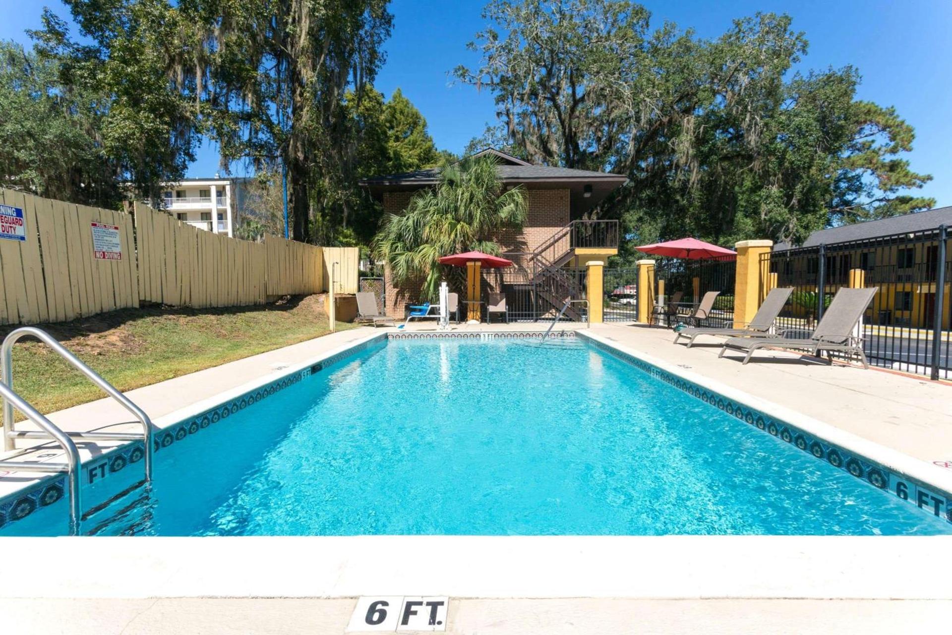 Howard Johnson by Wyndham Tallahassee photo 5