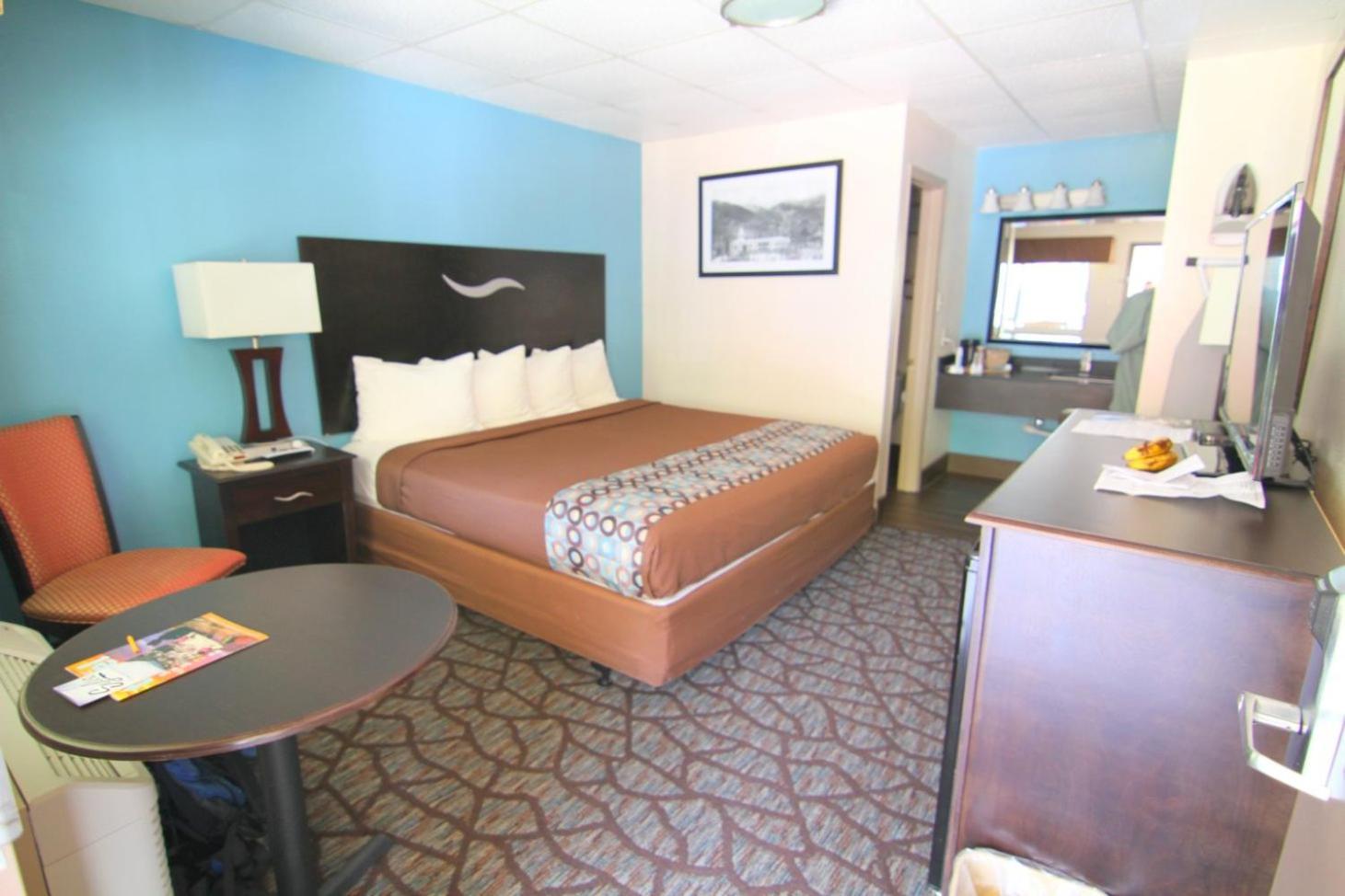 Blue Ridge Inn photo 3