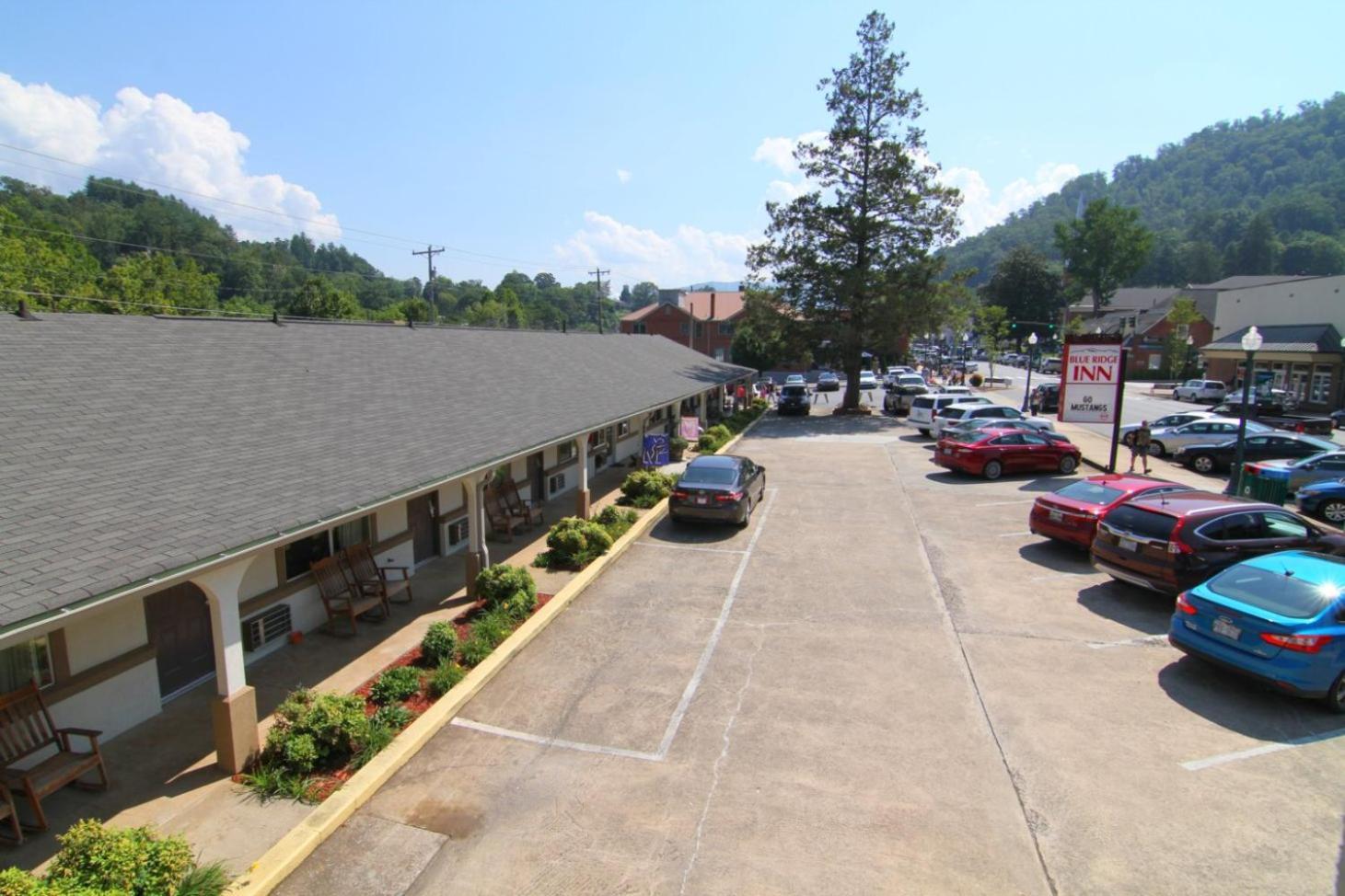 Blue Ridge Inn photo 18