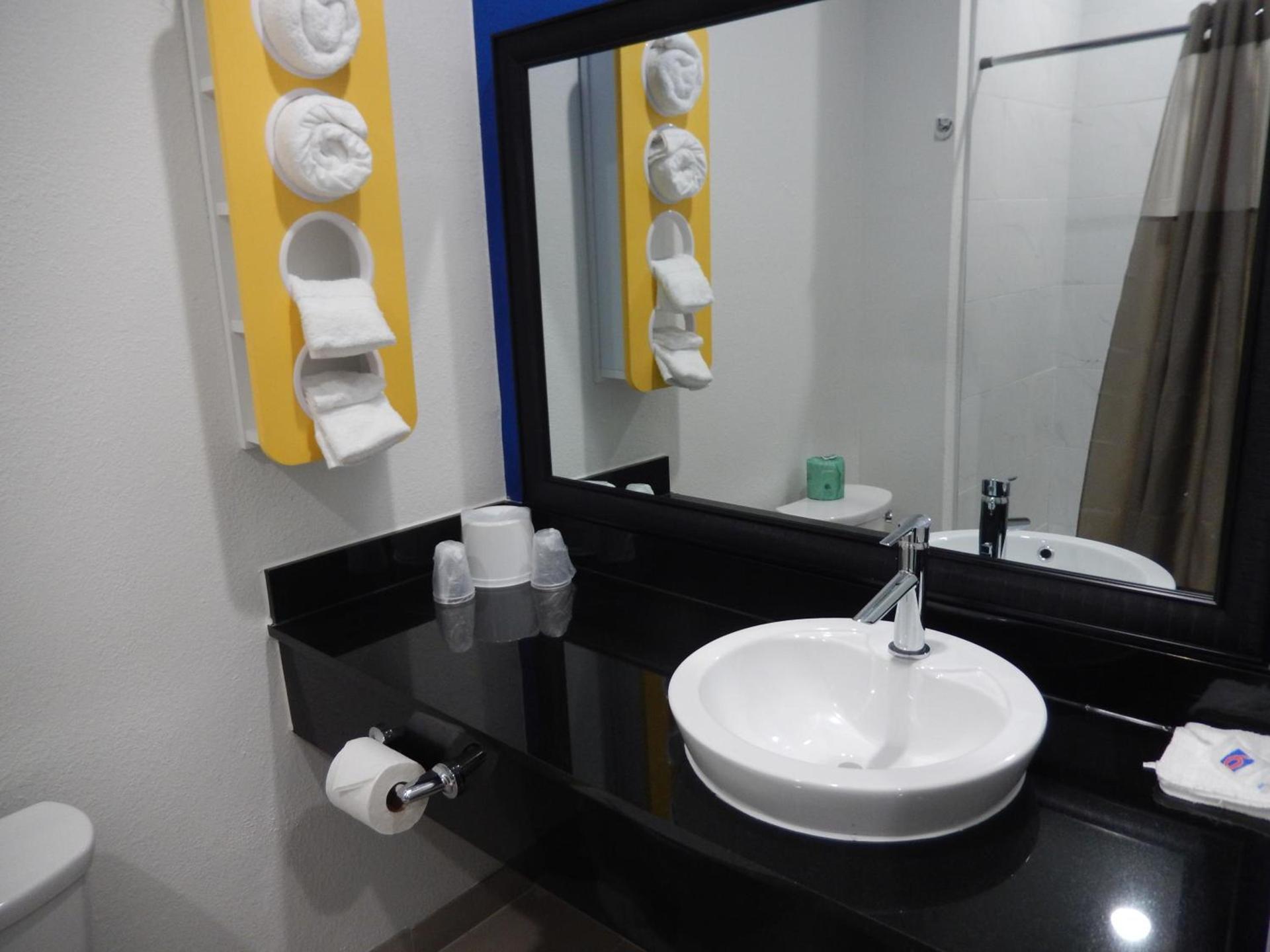 Motel 6-Houston, TX - Downtown North photo 27