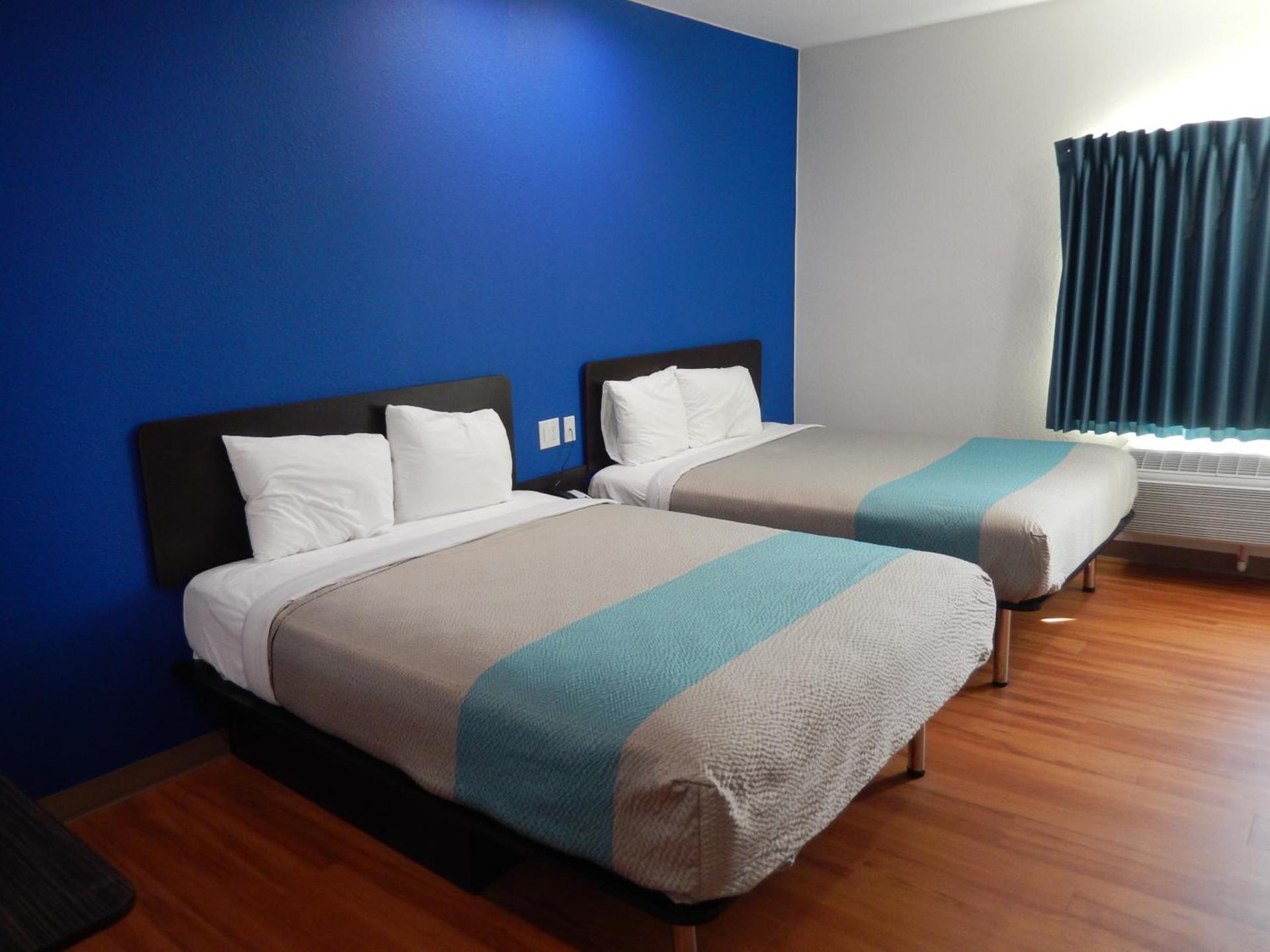 Motel 6-Houston, TX - Downtown North photo 4