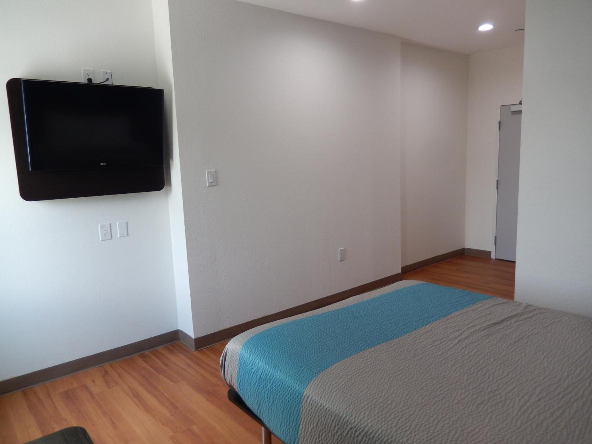 Motel 6-Houston, TX - Downtown North photo 18