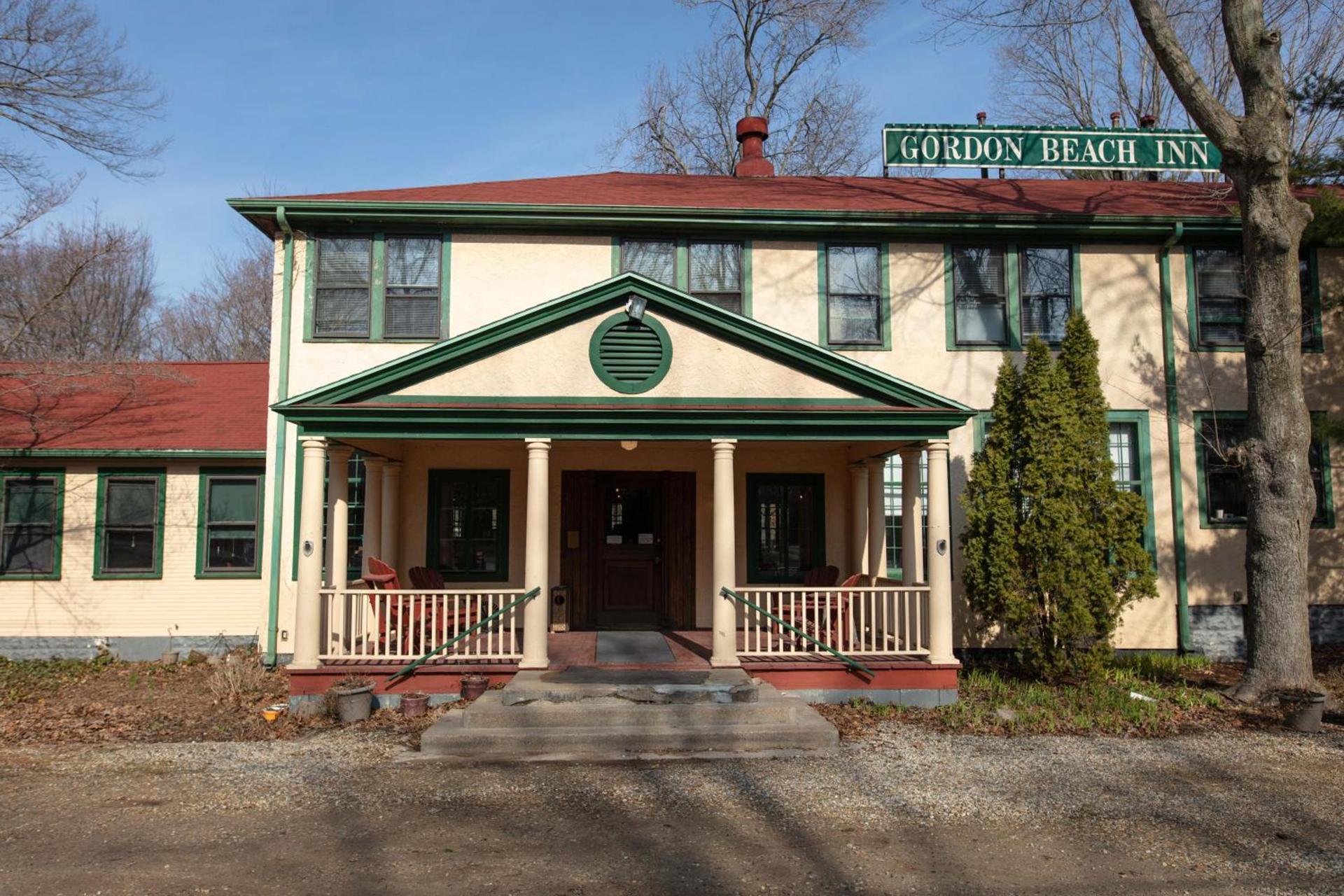Gordon Beach Inn photo 1