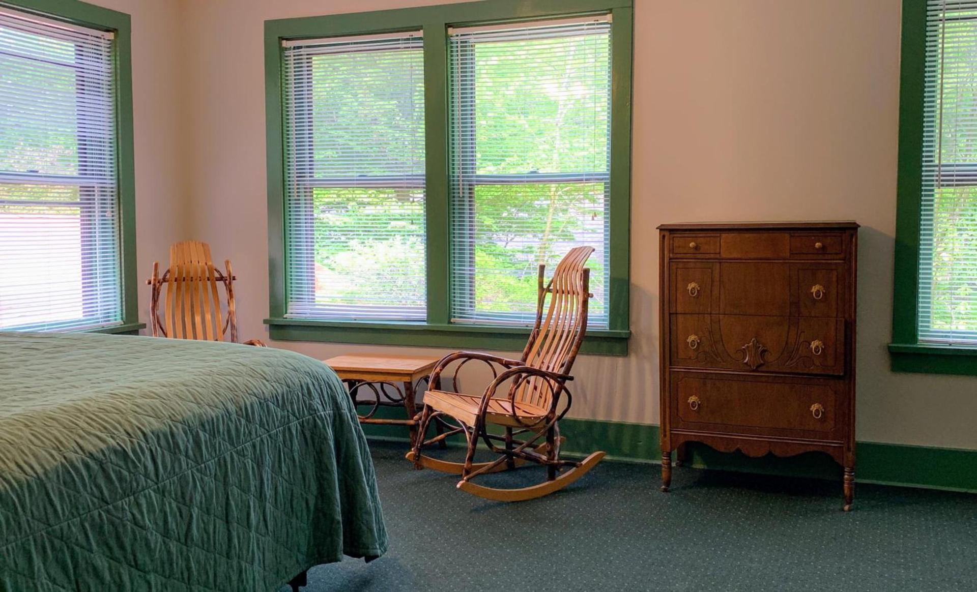 Gordon Beach Inn photo 49