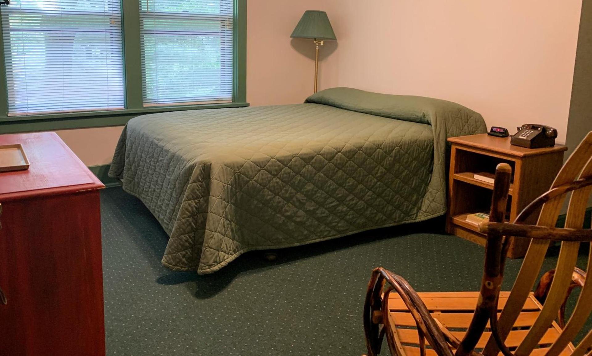 Gordon Beach Inn photo 8