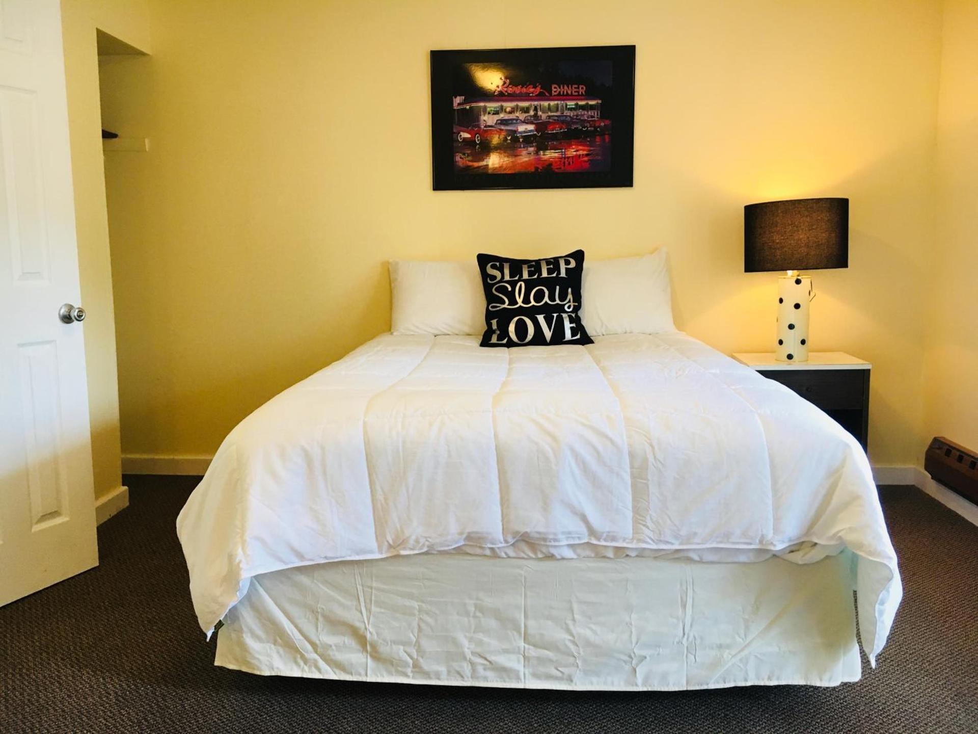Green Acre Motel photo 40