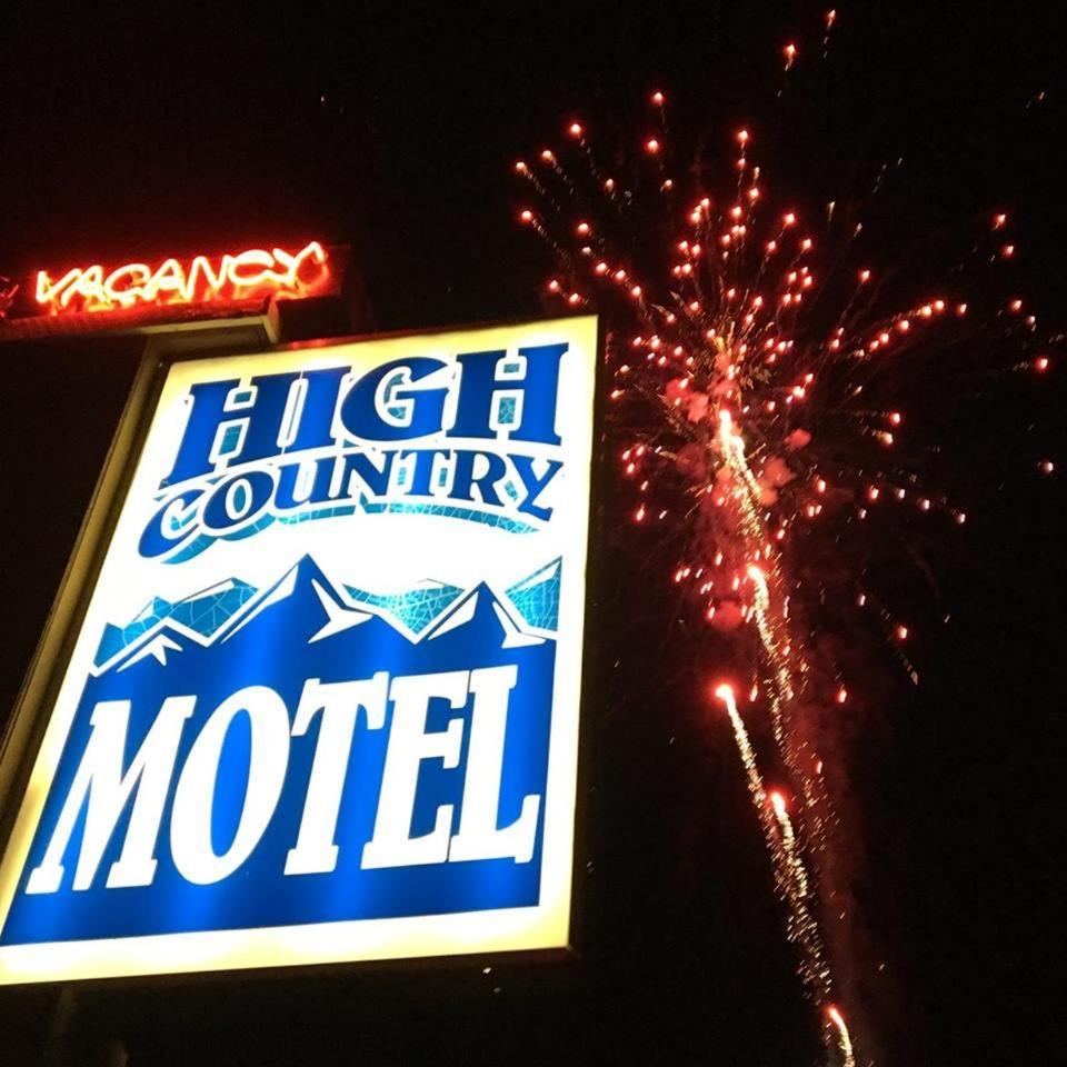 High Country Motel and Cabins photo 2