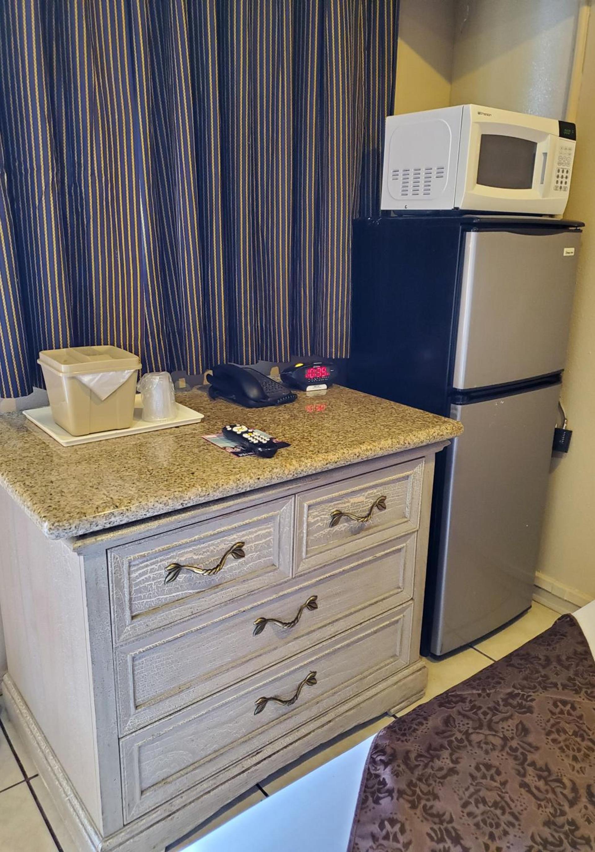 PineCrest Inn & Suites photo 21